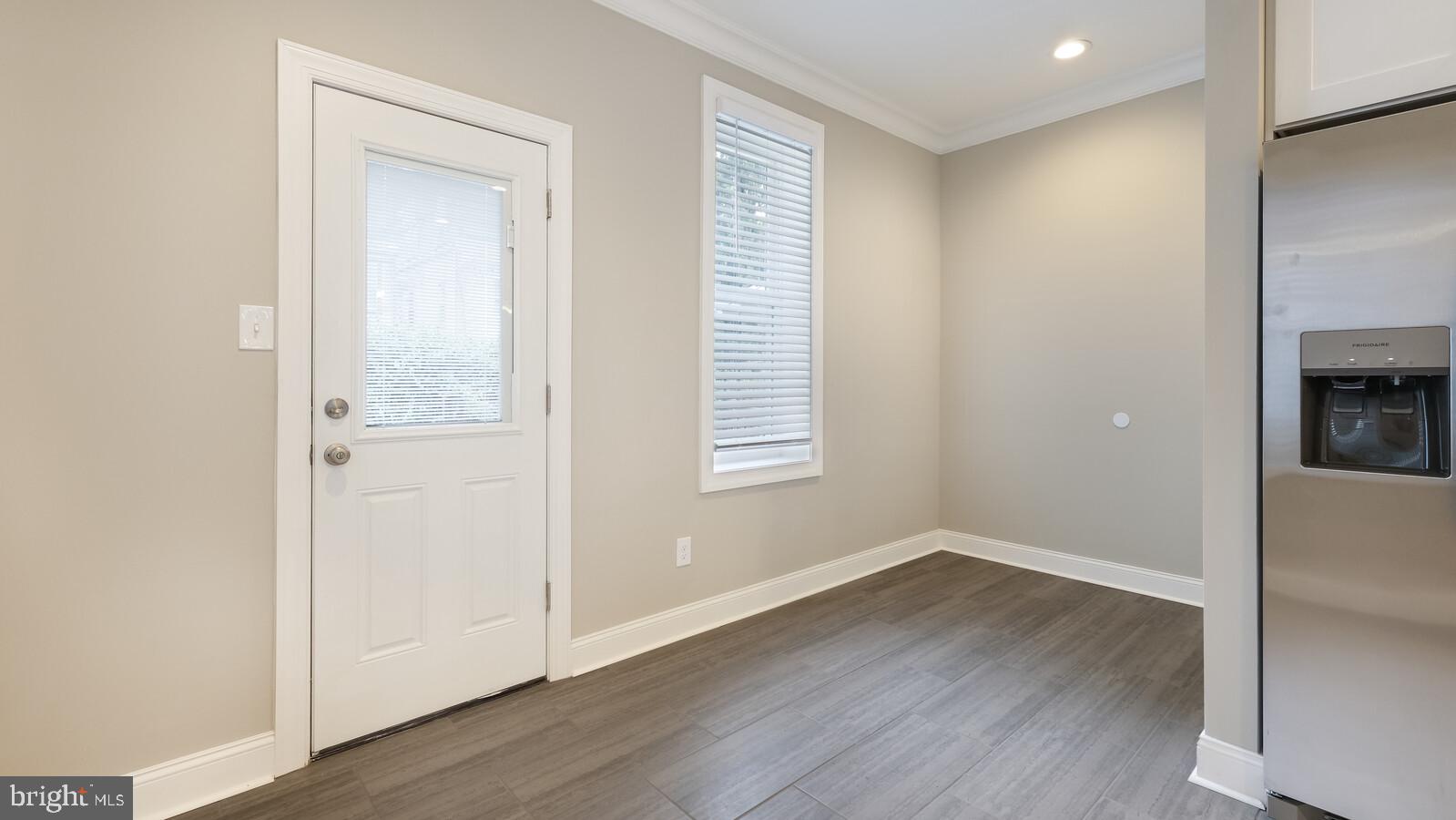 UNIVERSITY CITY - Residential Lease