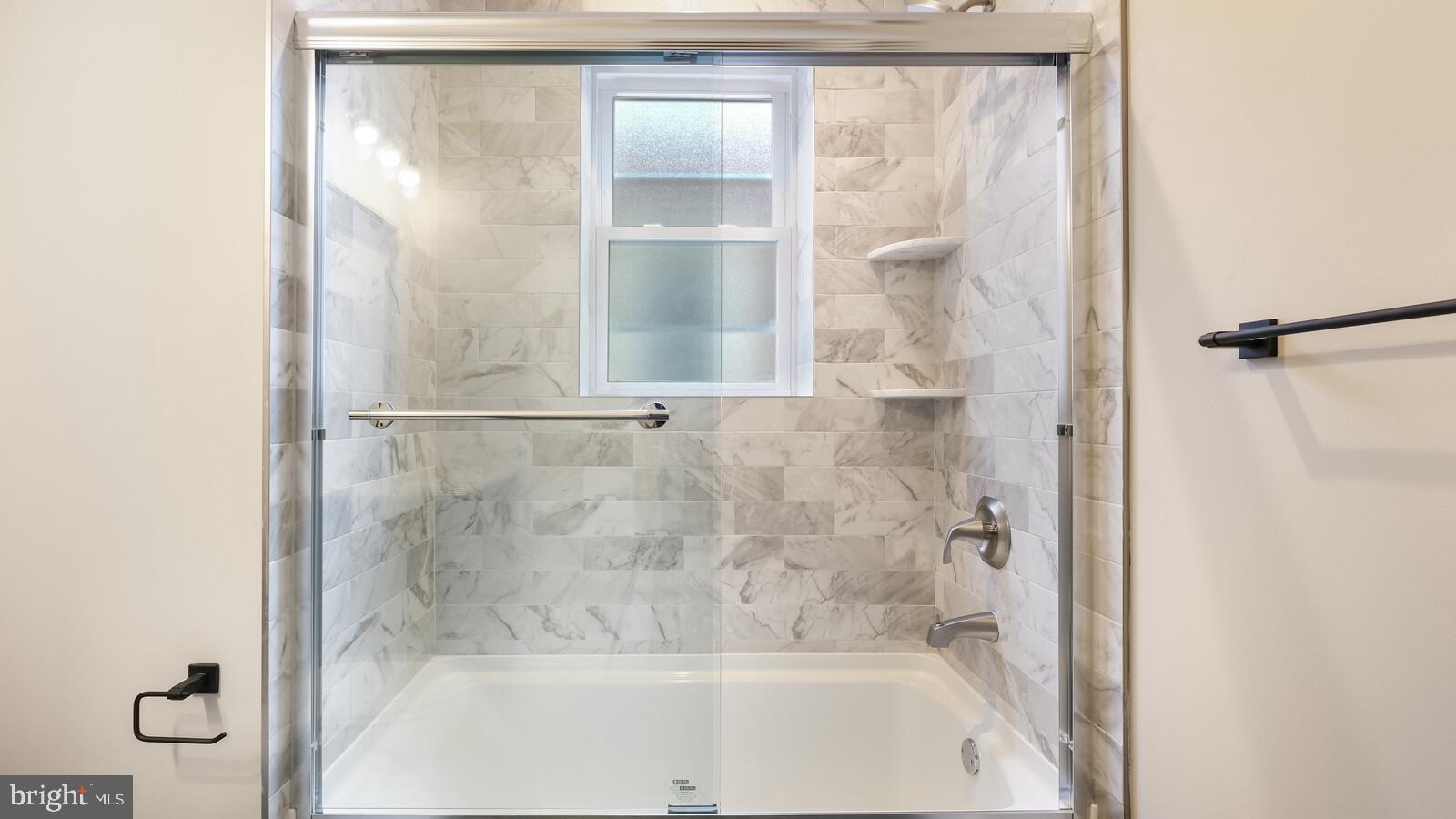 UNIVERSITY CITY - Residential Lease