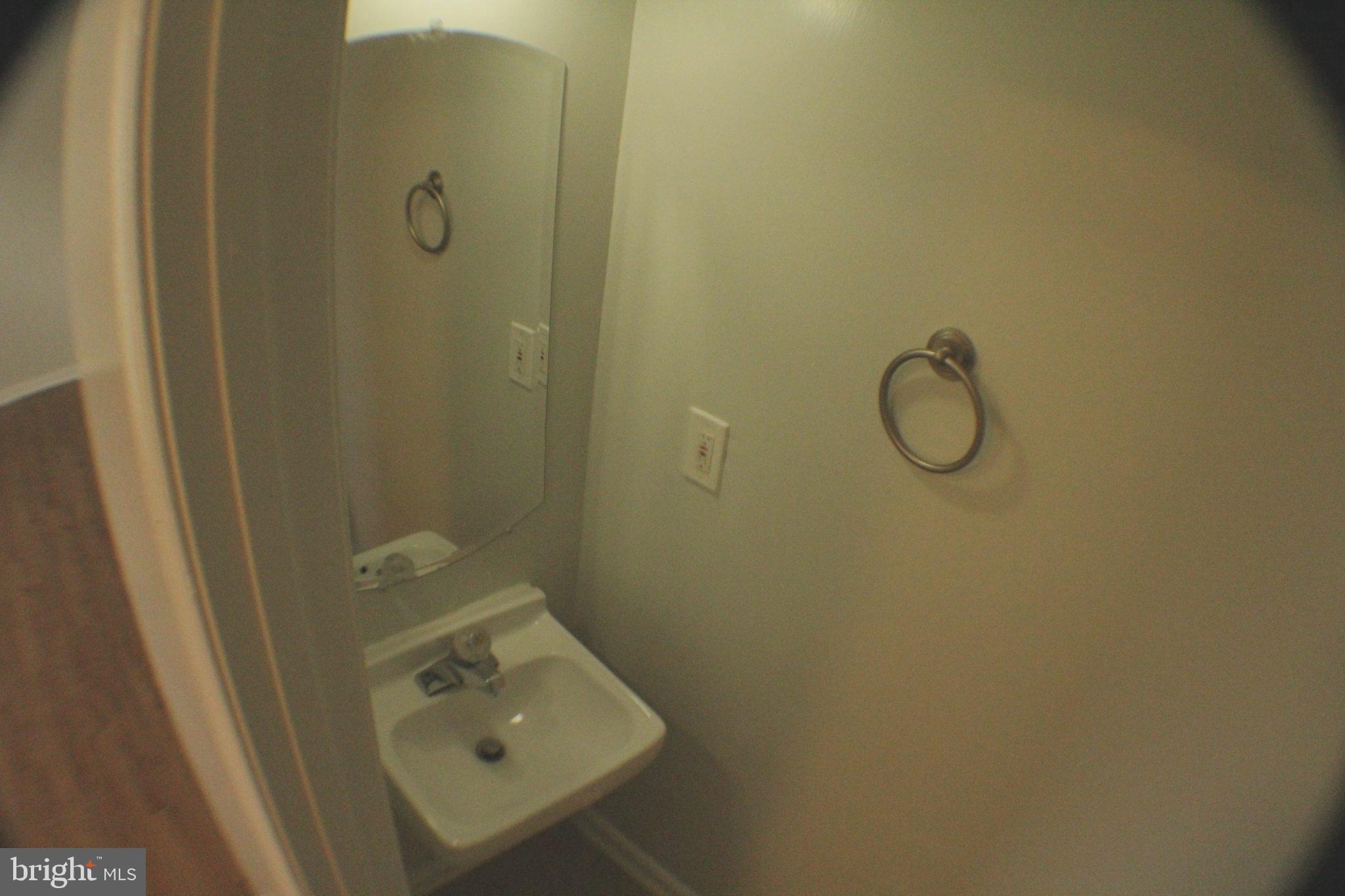 ROSECROFT COMMONS - Residential Lease