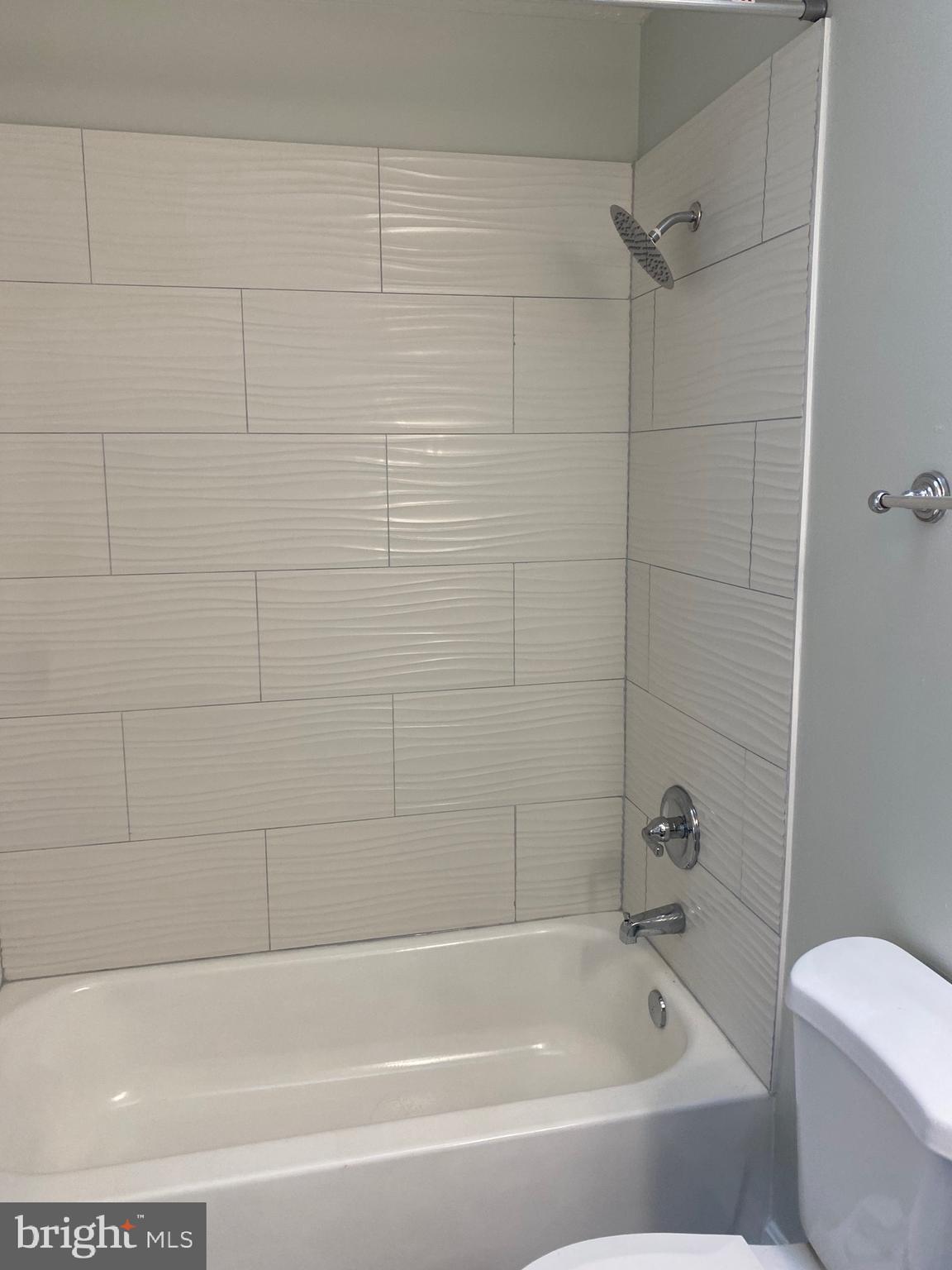 ROSECROFT COMMONS - Residential Lease