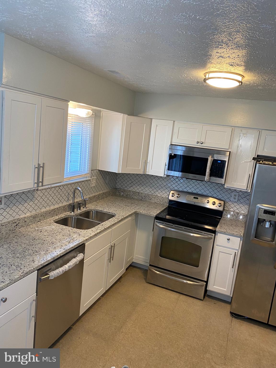 ROSECROFT COMMONS - Residential Lease