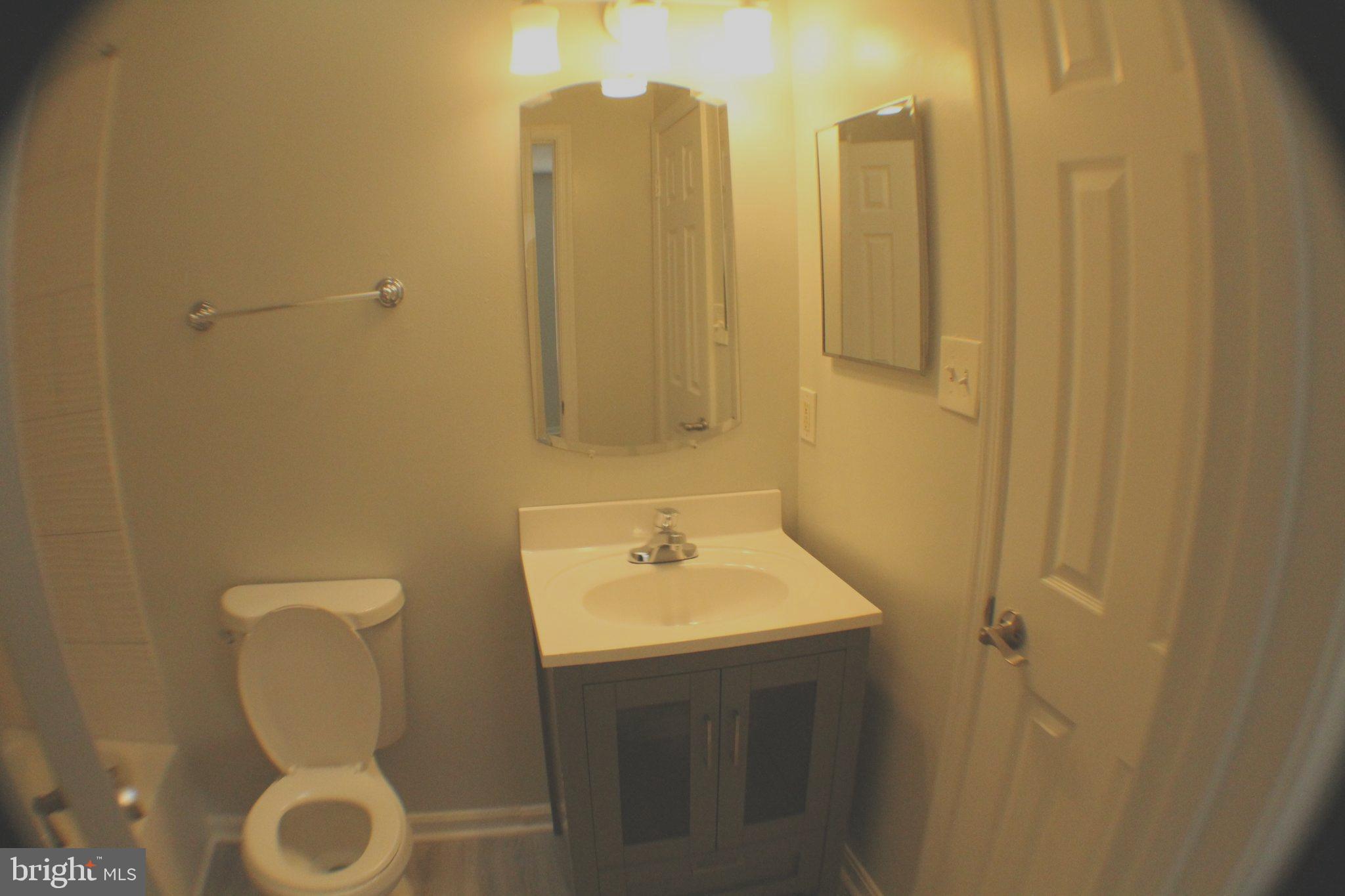 ROSECROFT COMMONS - Residential Lease