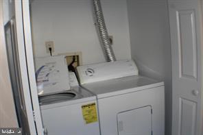 ROSECROFT COMMONS - Residential Lease