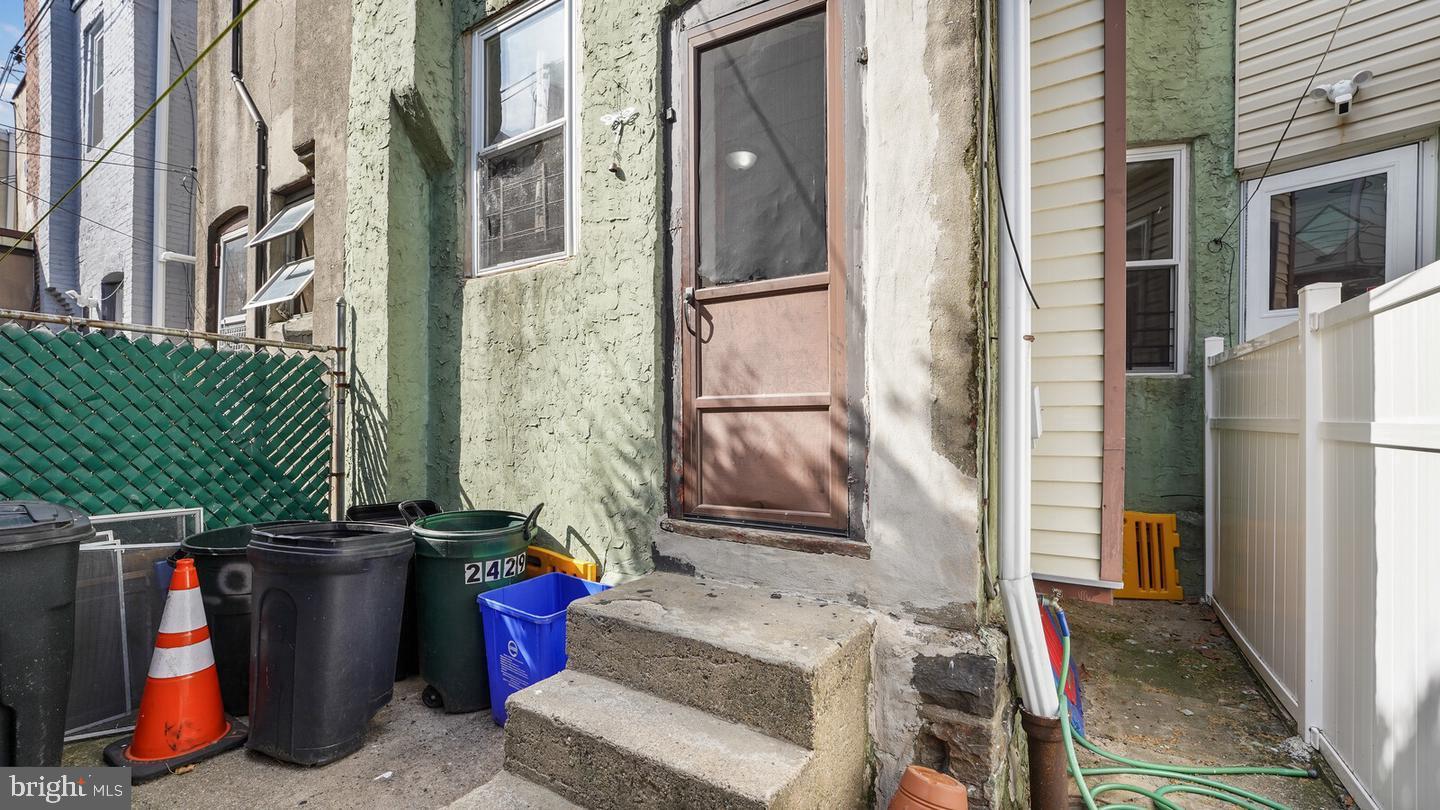 WHITMAN - Residential