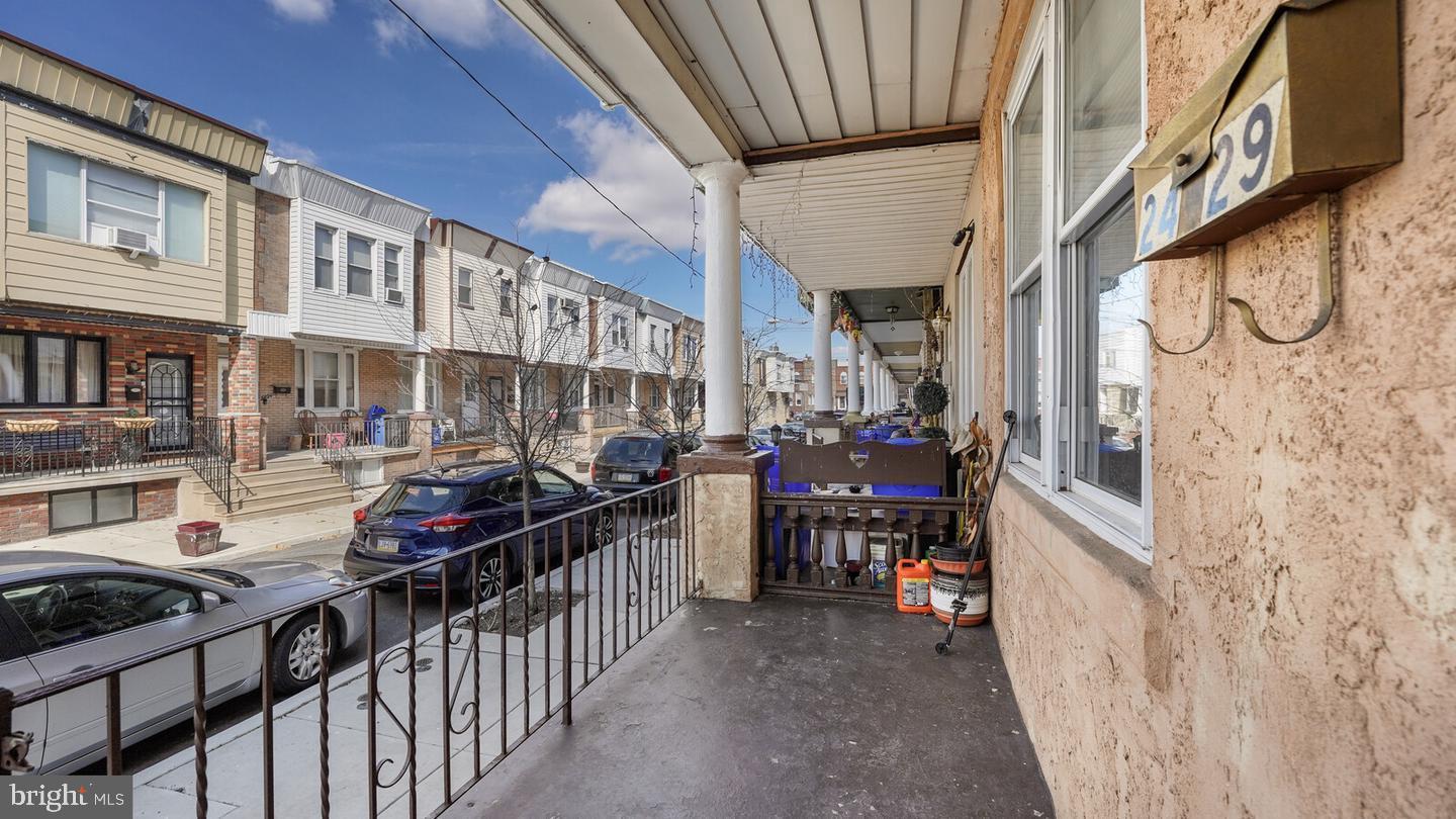 WHITMAN - Residential