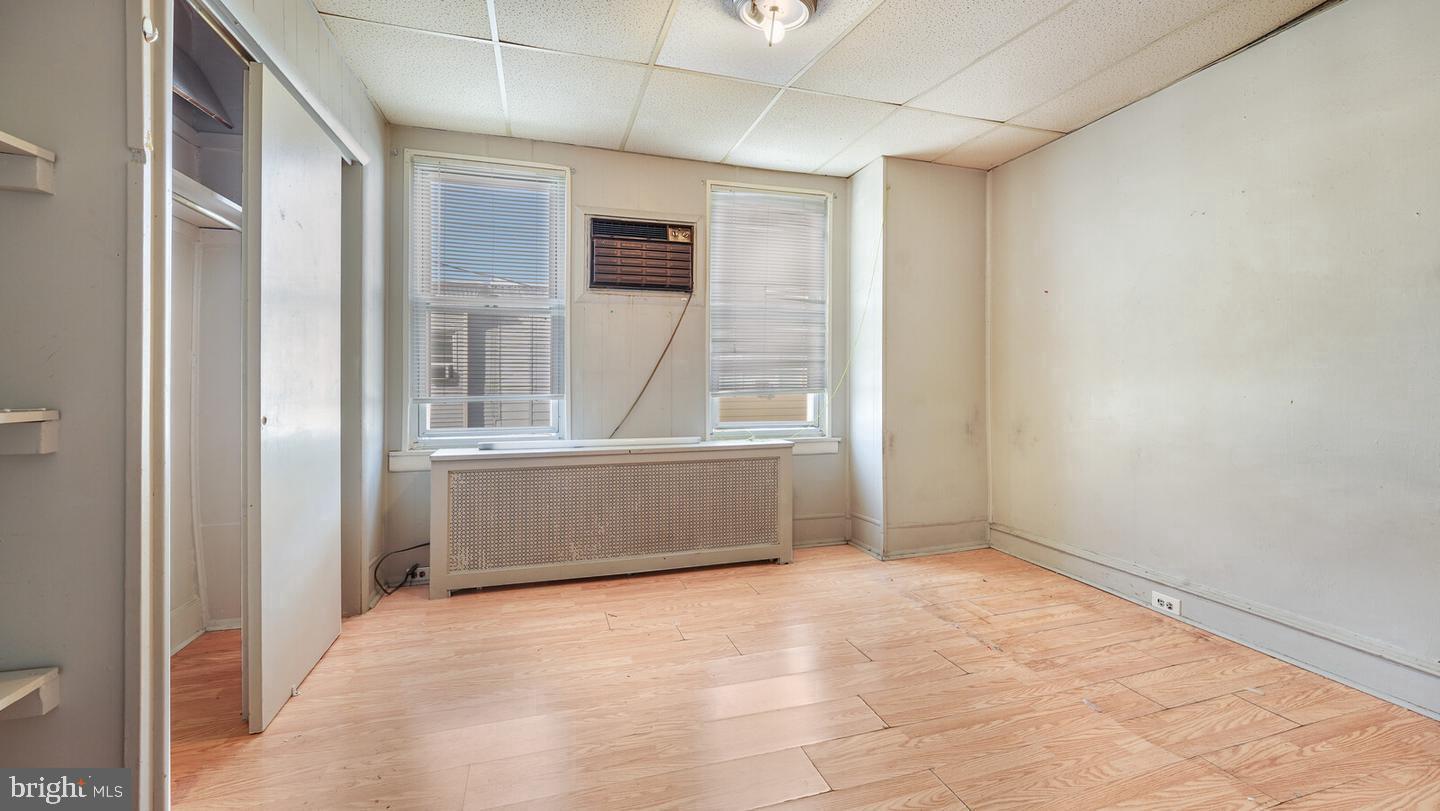 WHITMAN - Residential