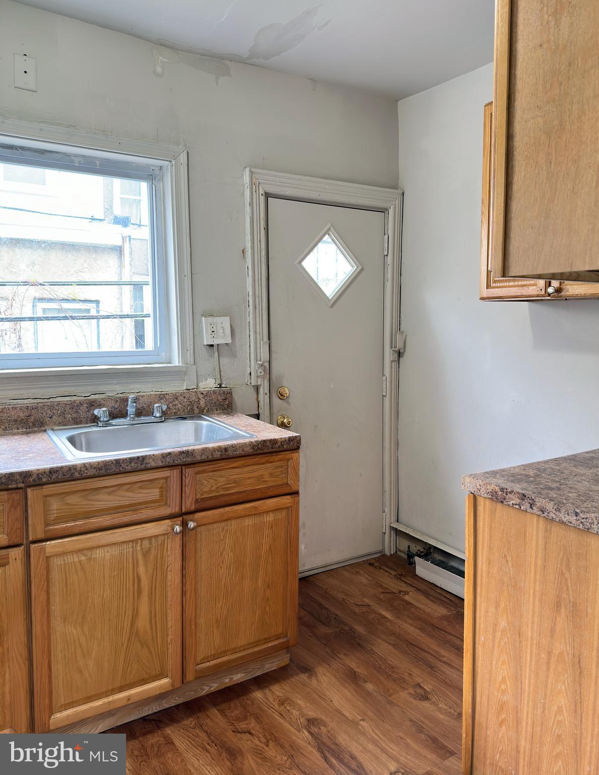 CARROLL PARK - Residential Lease