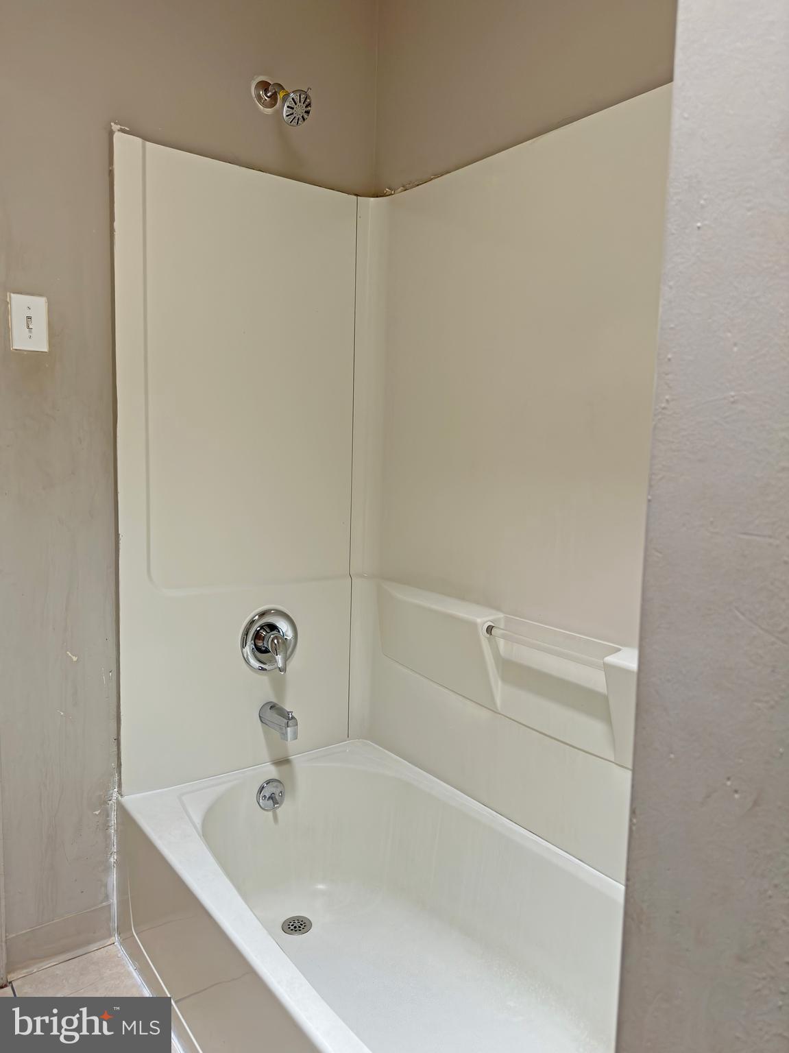 CARROLL PARK - Residential Lease