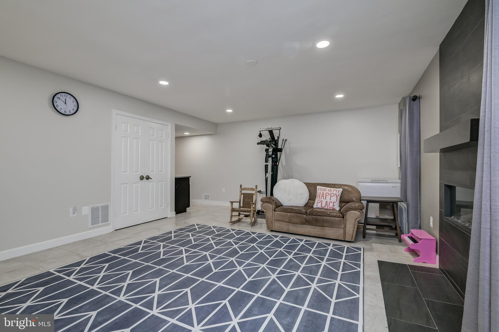 OAK SPRINGS - Residential