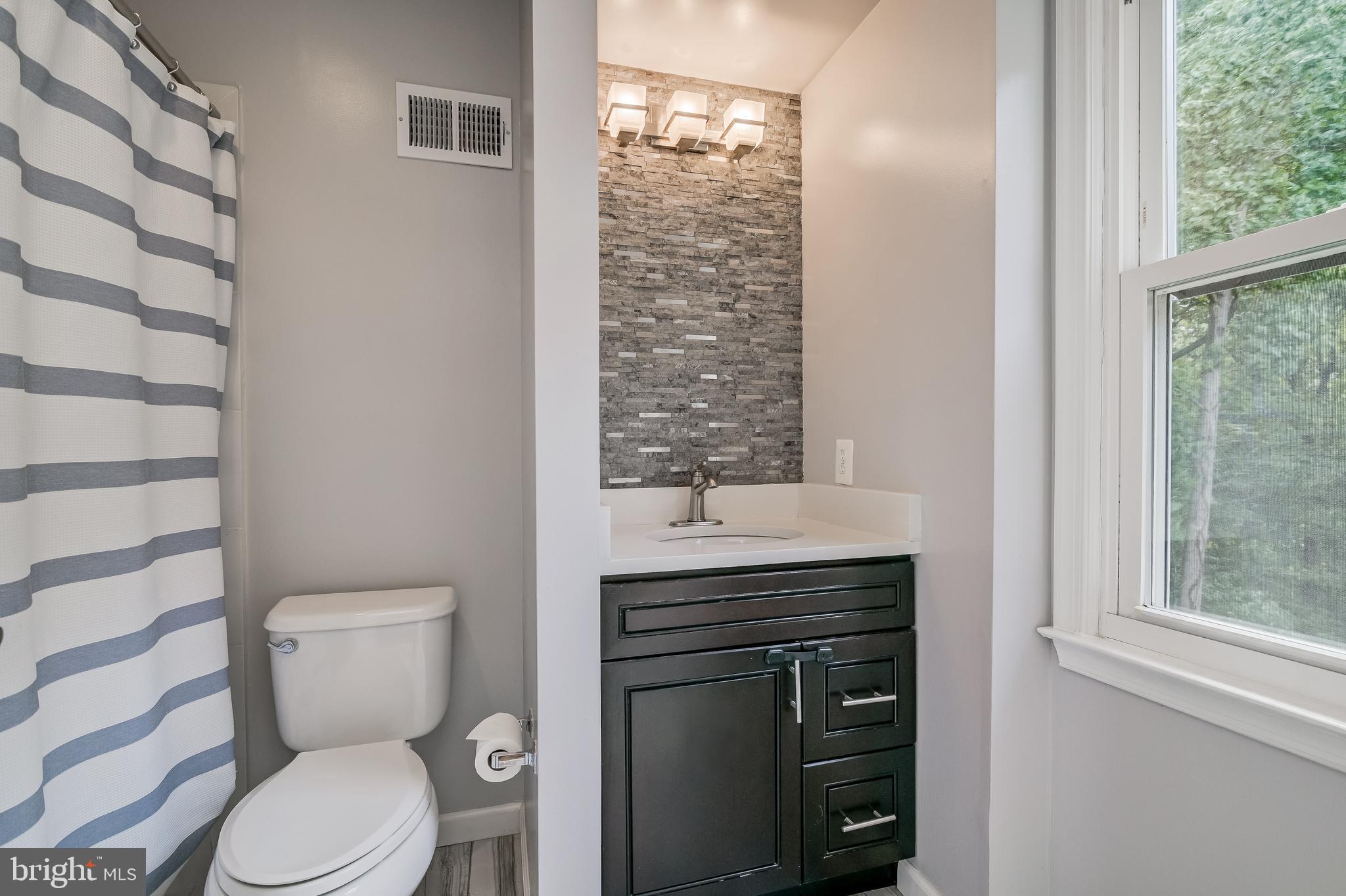 OAK SPRINGS - Residential