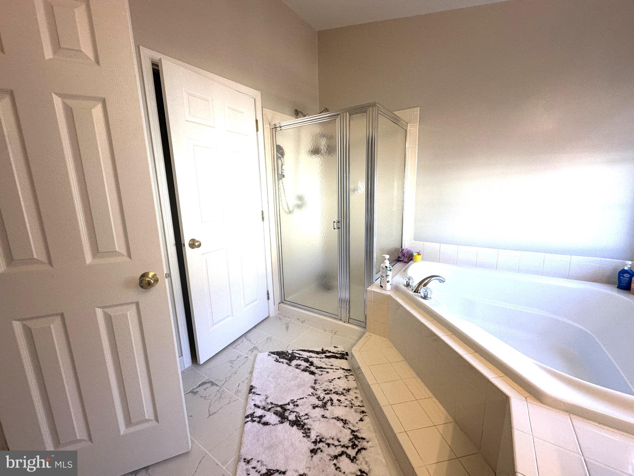 SOUTH RIDING - Residential Lease