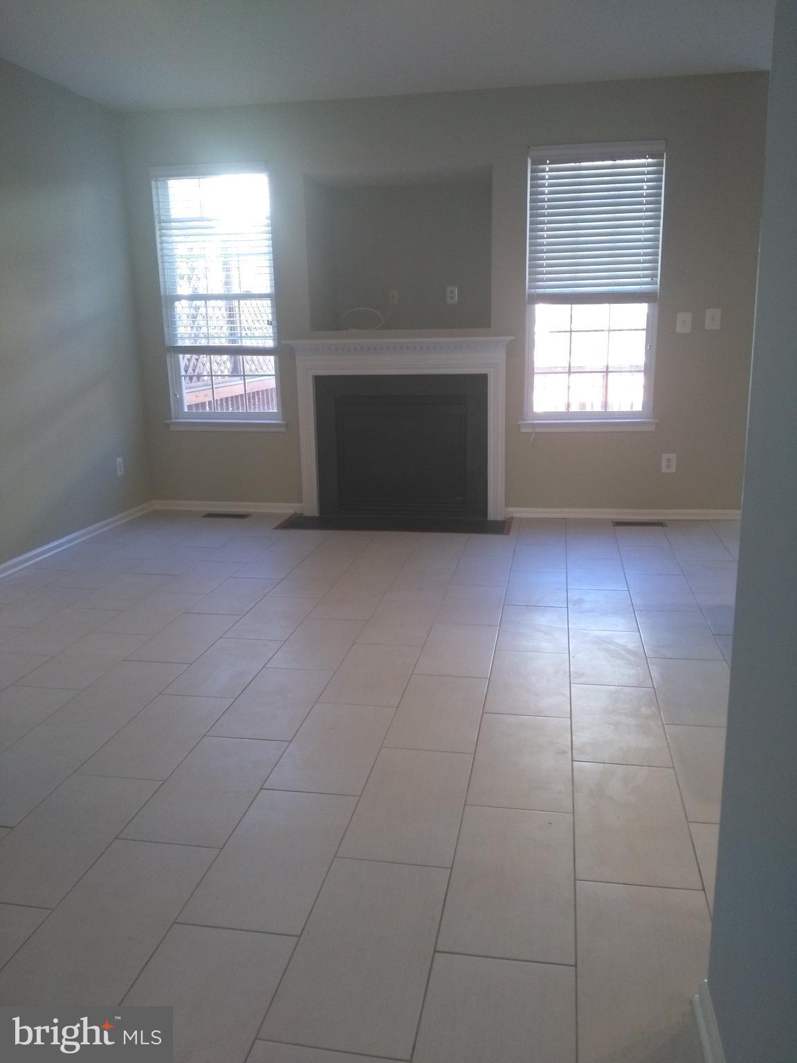 SOUTH RIDING - Residential Lease