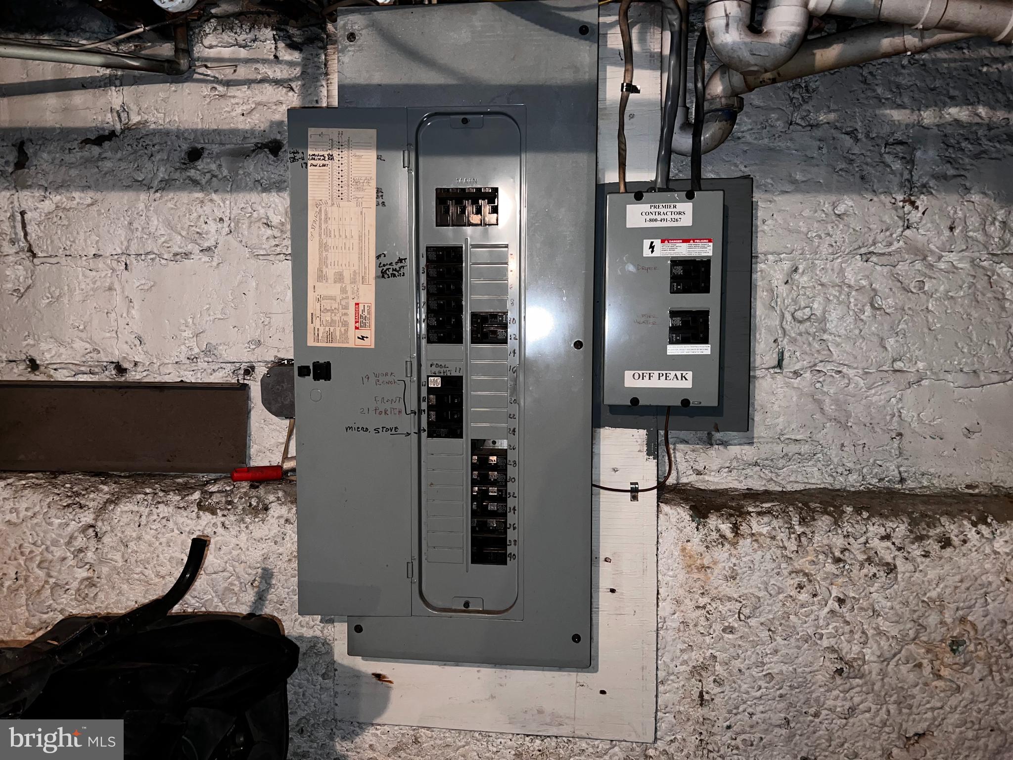 HIGHLAND PINES - Residential