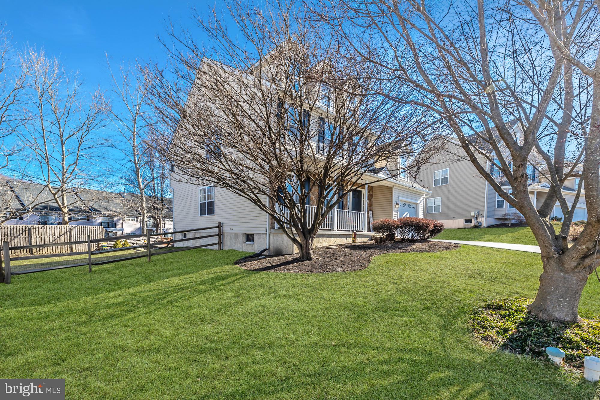 LINKS AT THORNDALE - Residential Lease