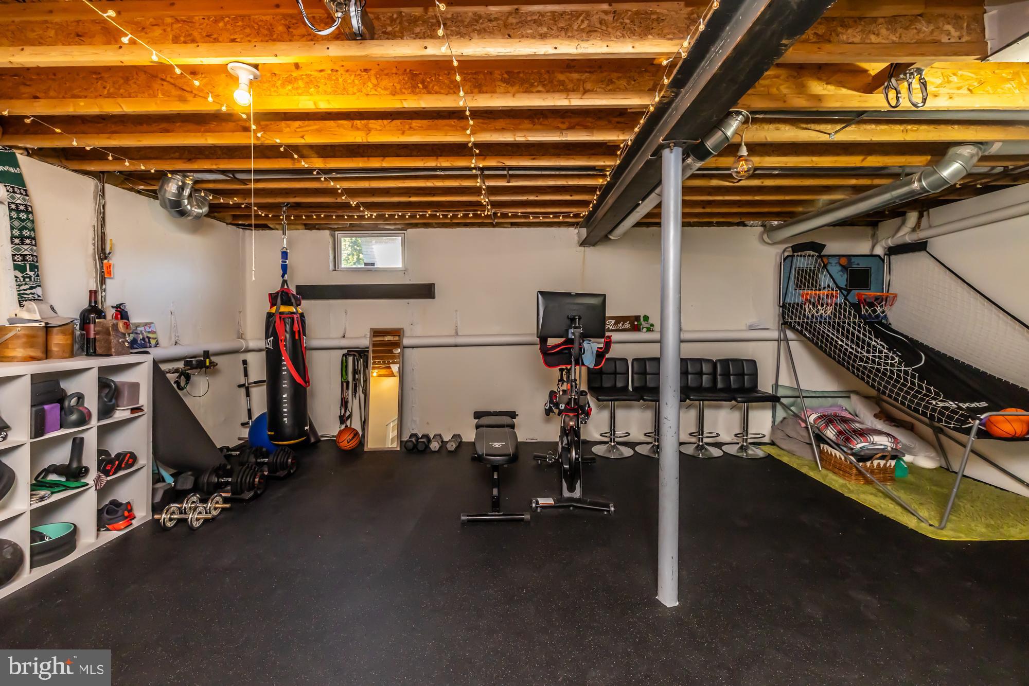 LINKS AT THORNDALE - Residential Lease