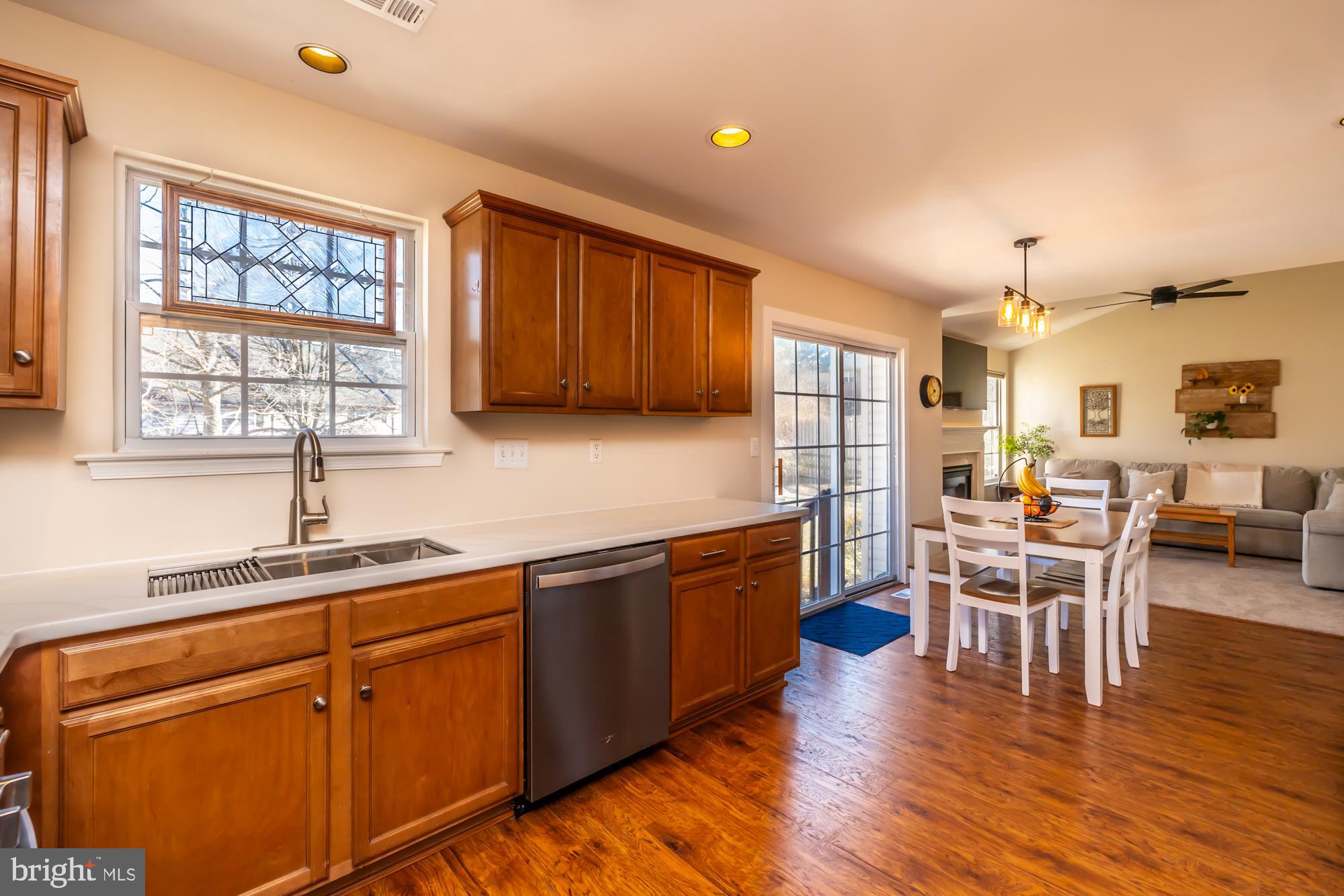 LINKS AT THORNDALE - Residential Lease