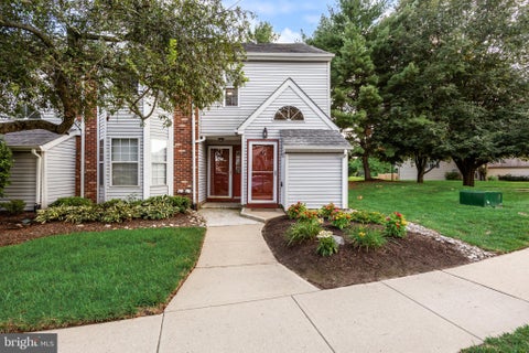 Townhouse For Sale - 2 Pinewood Dr Dr<br/> HAMILTON, NJ 08690