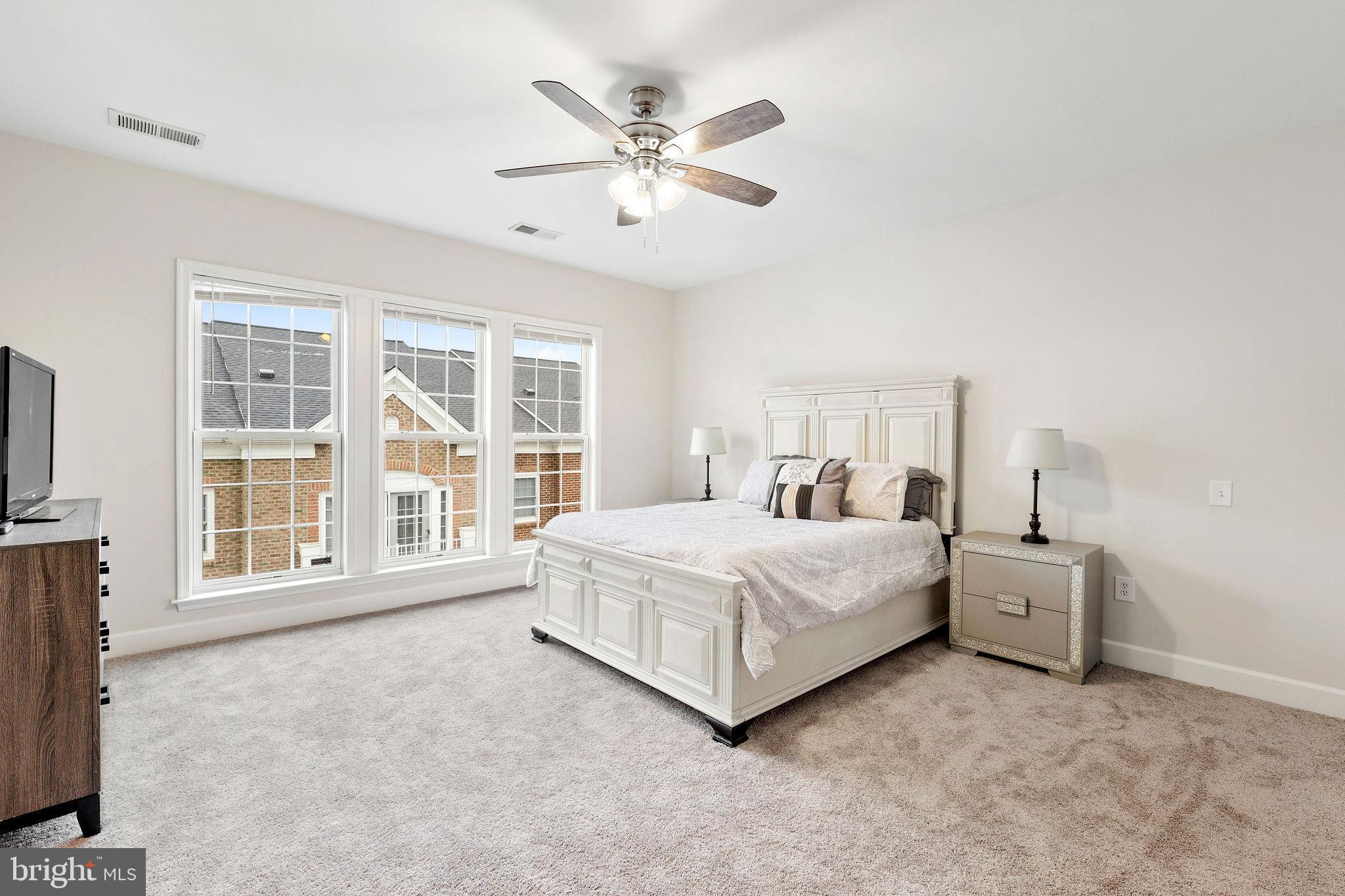 POTOMAC CLUB - Residential