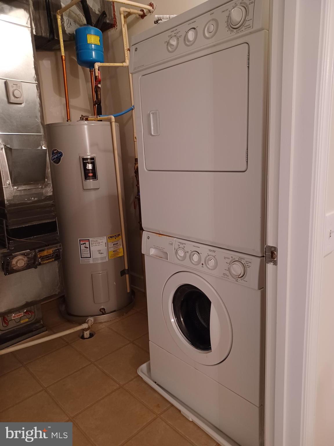 POTOMAC CLUB - Residential