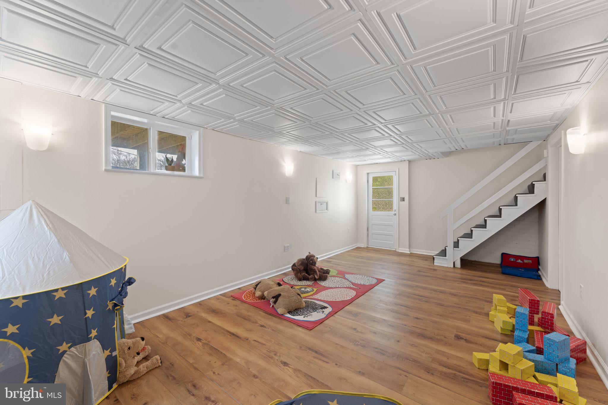 NORTH HILLS - Residential