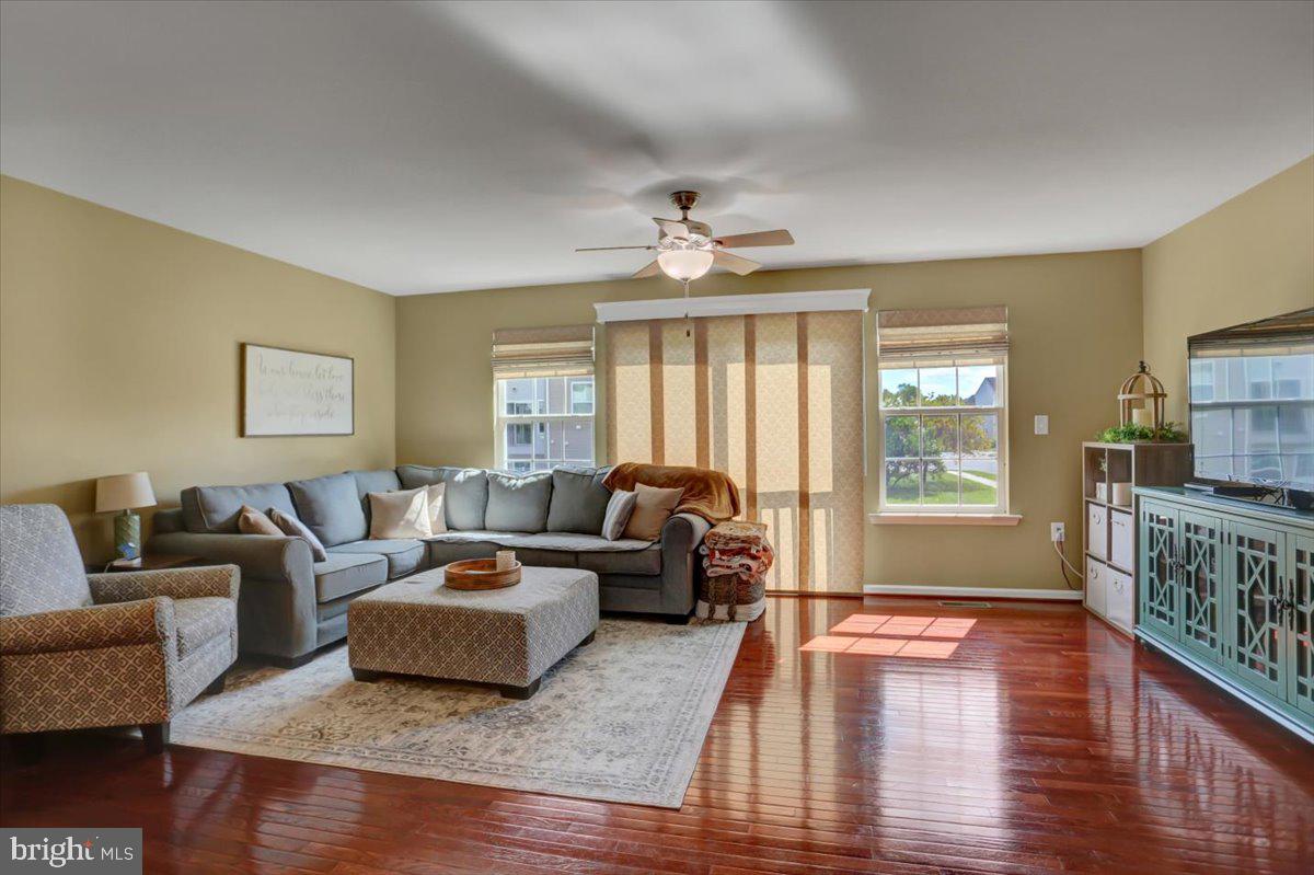 RIVERSIDE VILLAGES - Residential