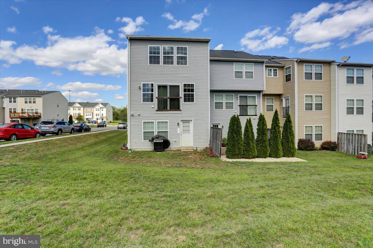 RIVERSIDE VILLAGES - Residential