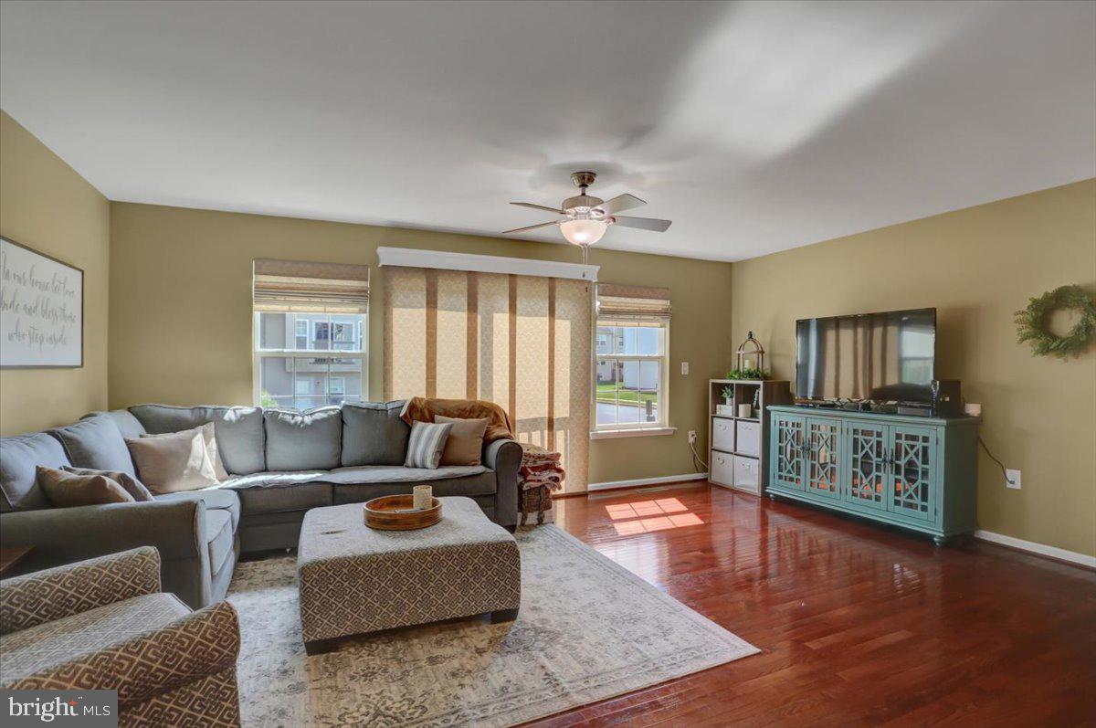 RIVERSIDE VILLAGES - Residential