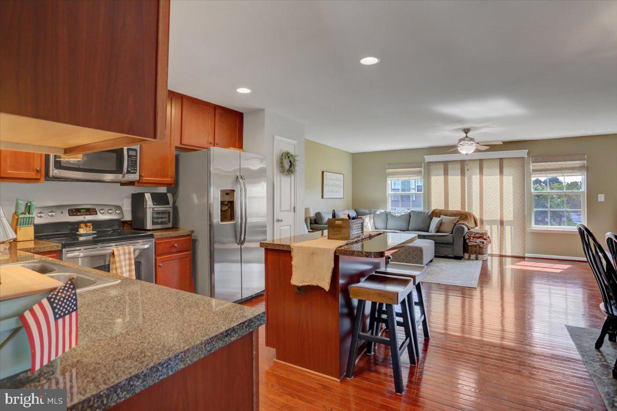 RIVERSIDE VILLAGES - Residential