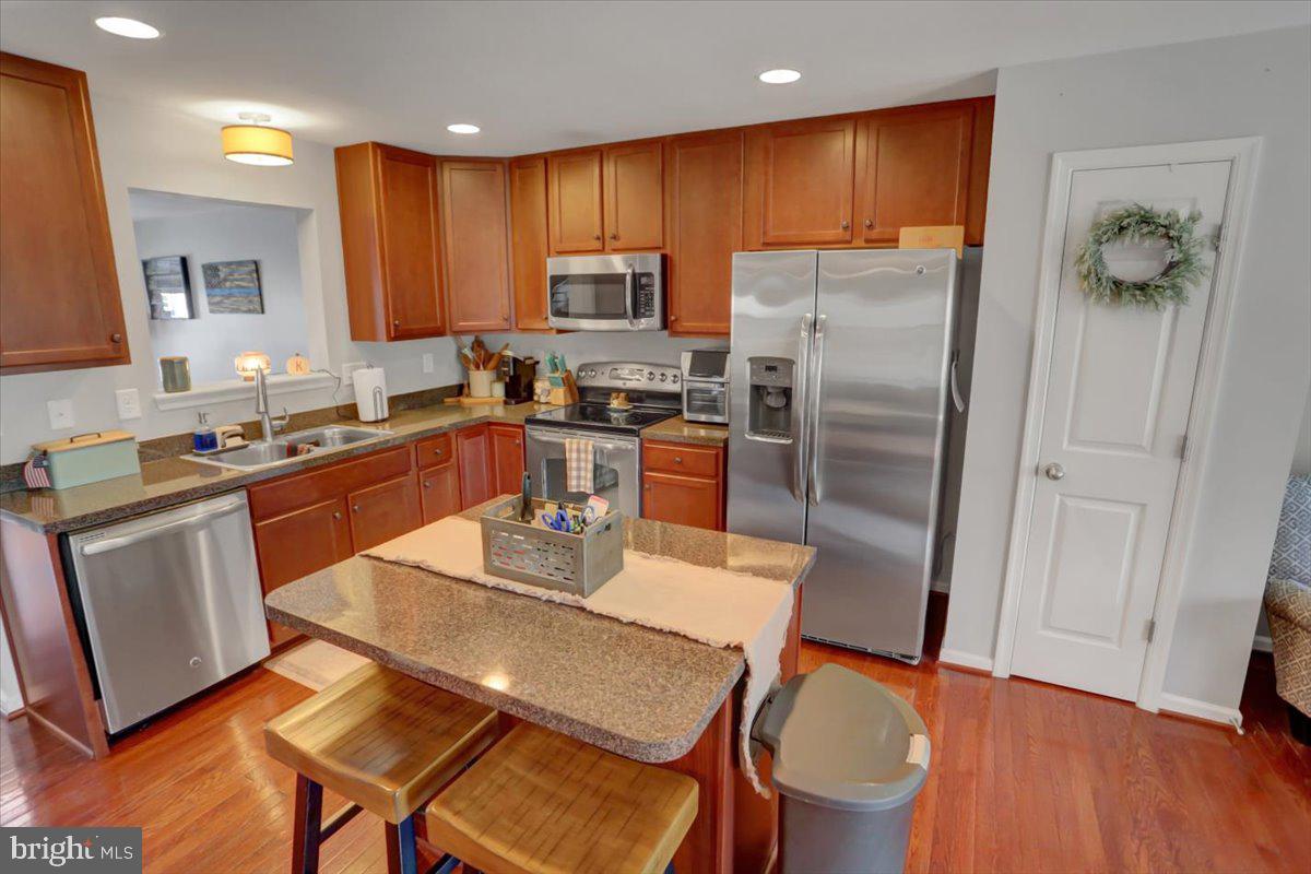 RIVERSIDE VILLAGES - Residential