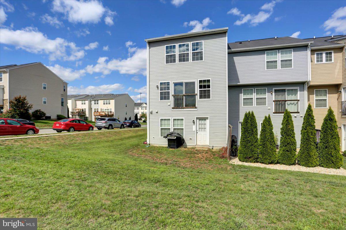 RIVERSIDE VILLAGES - Residential