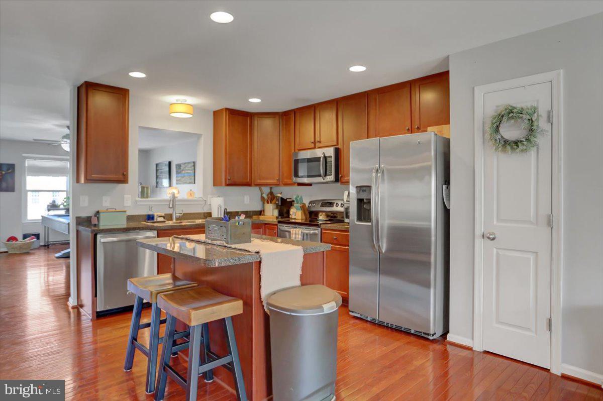 RIVERSIDE VILLAGES - Residential