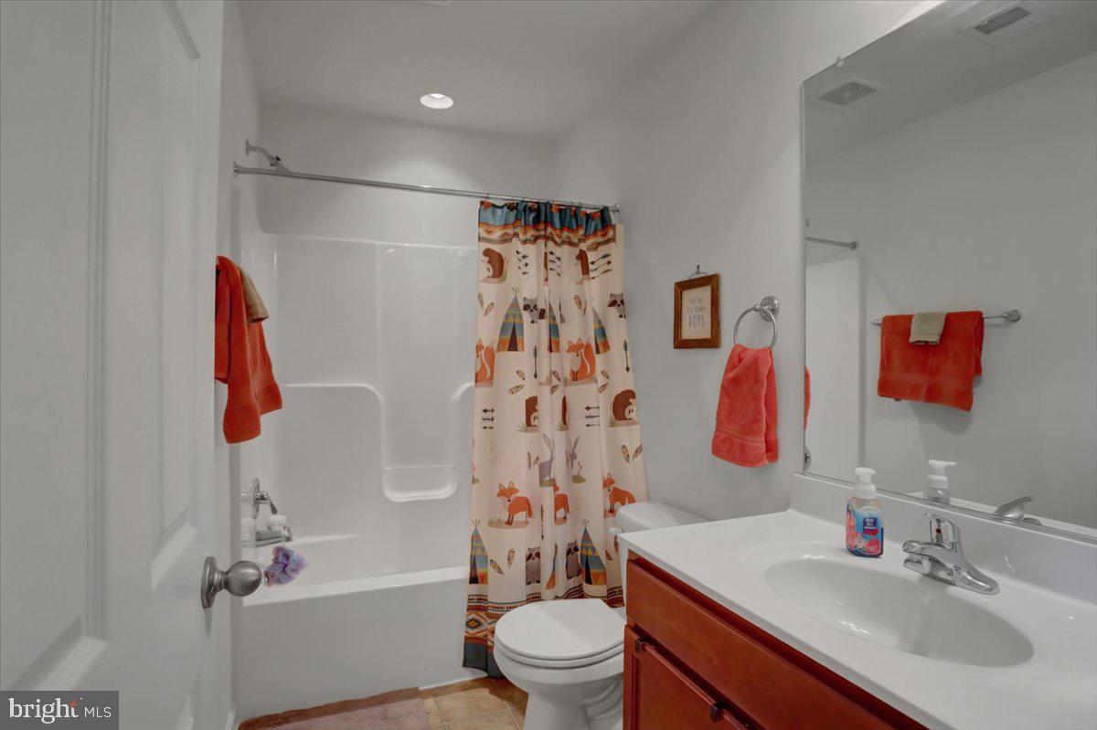 RIVERSIDE VILLAGES - Residential