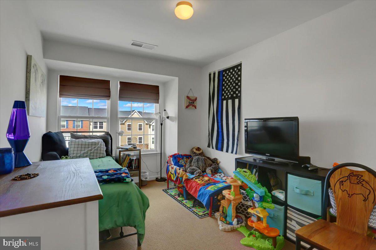 RIVERSIDE VILLAGES - Residential