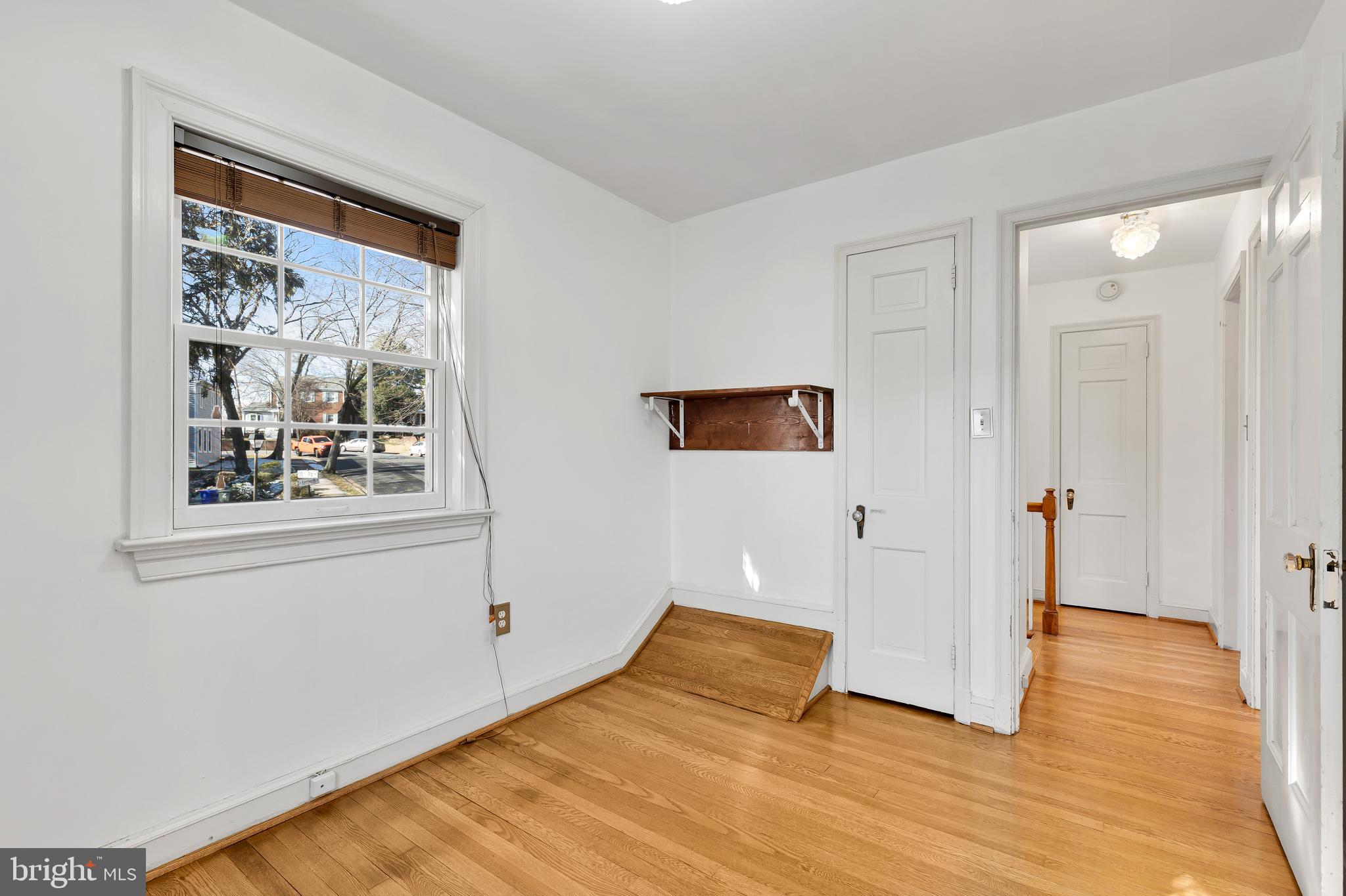 LEEWAY HEIGHTS - Residential Lease