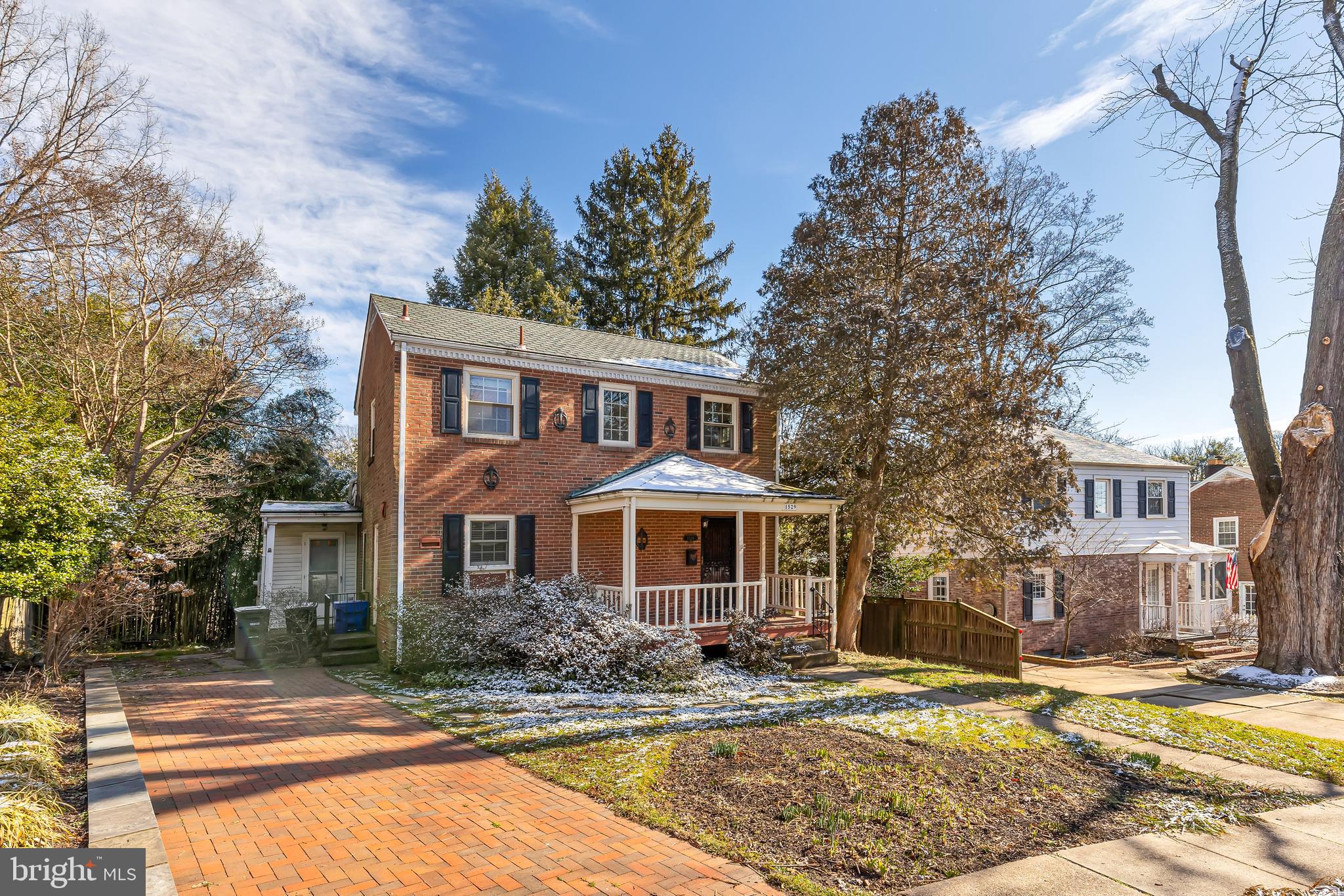 LEEWAY HEIGHTS - Residential Lease