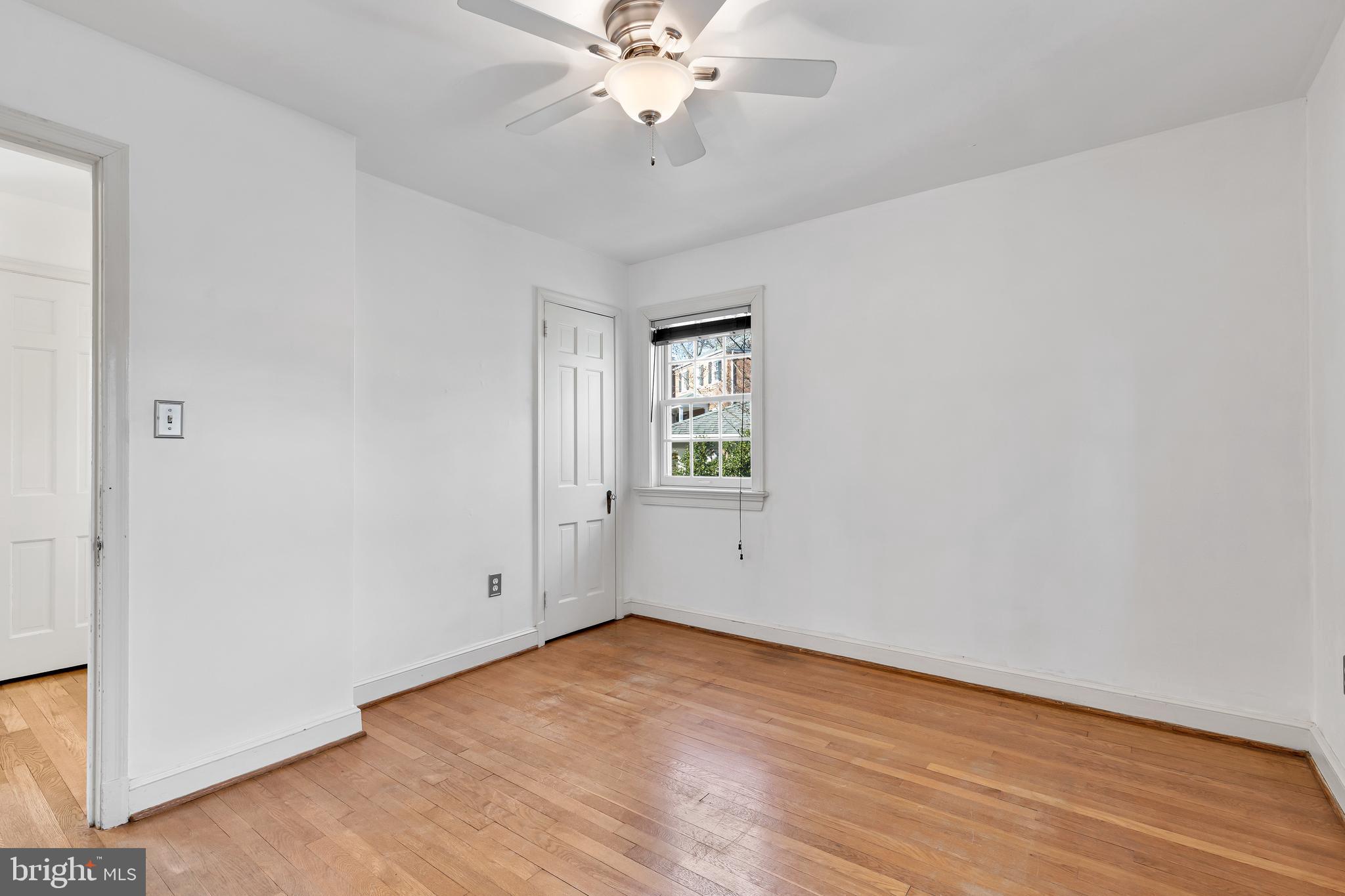 LEEWAY HEIGHTS - Residential Lease