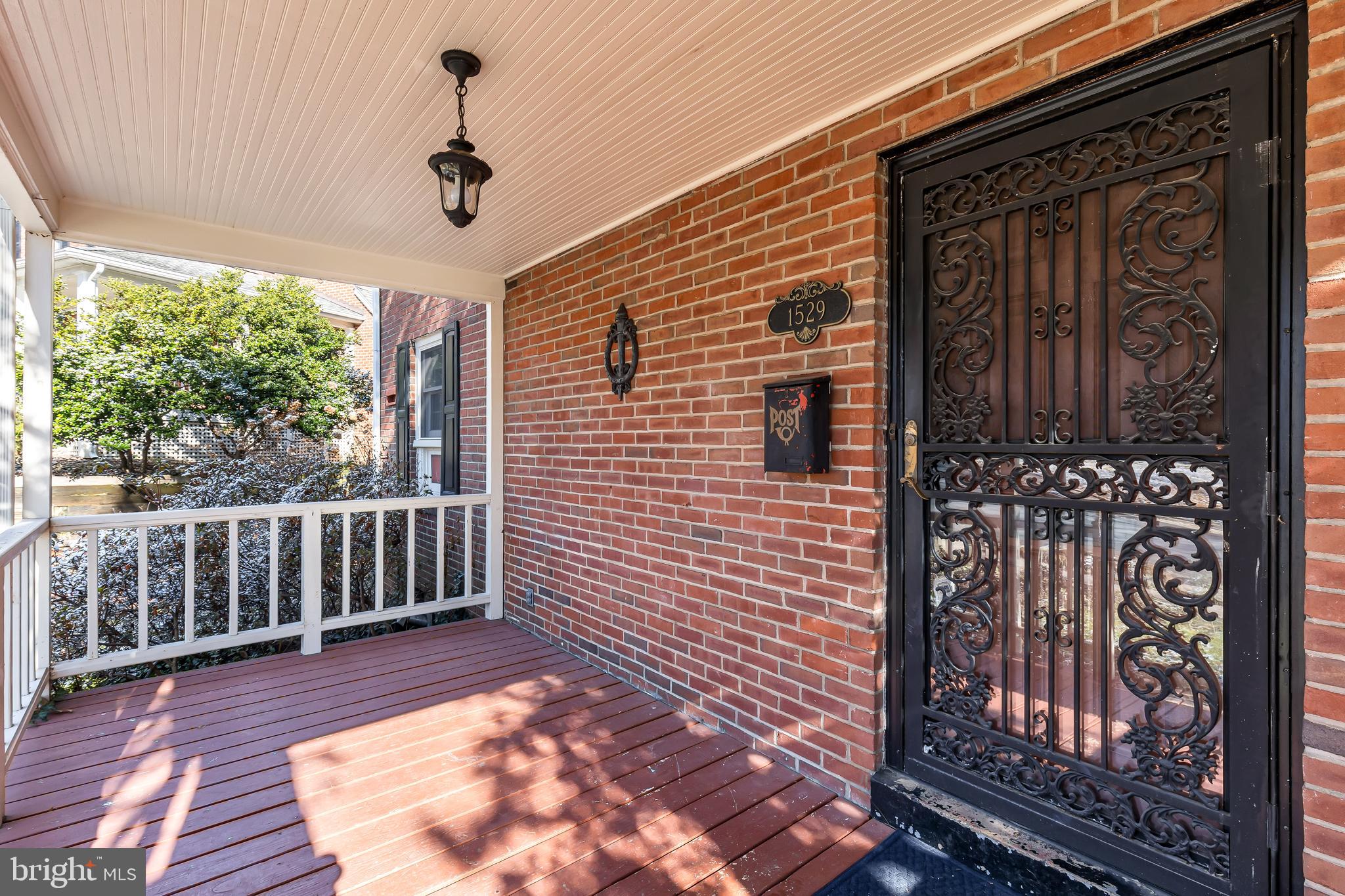 LEEWAY HEIGHTS - Residential Lease