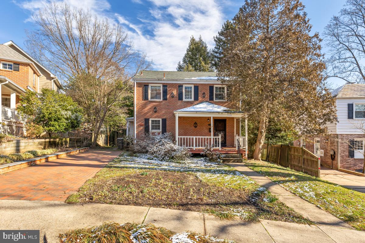 LEEWAY HEIGHTS - Residential Lease