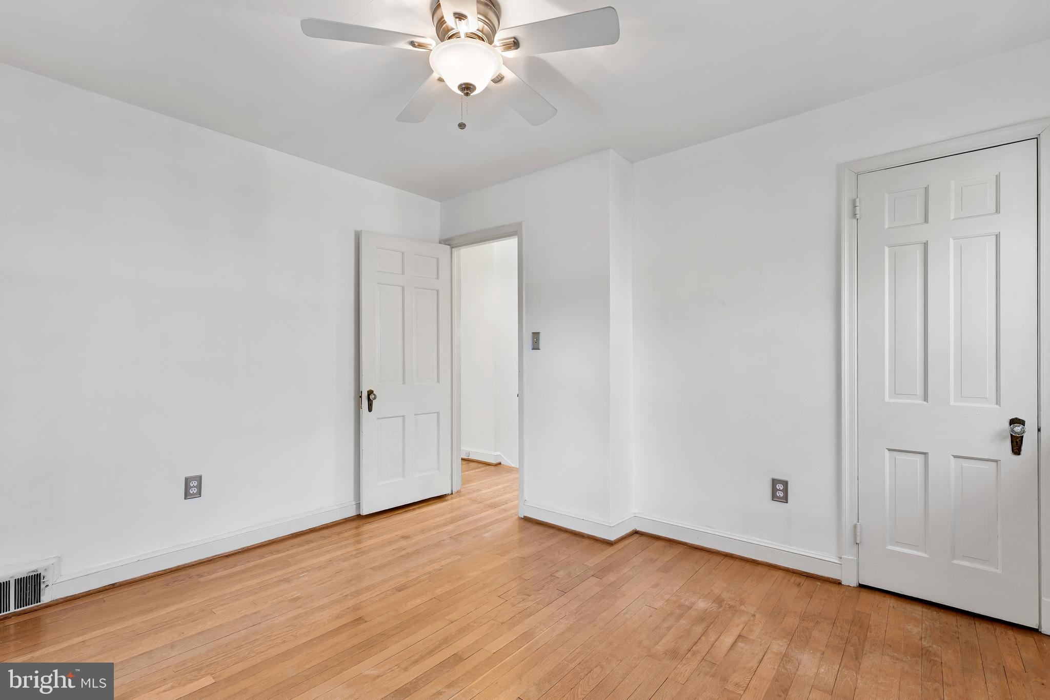 LEEWAY HEIGHTS - Residential Lease