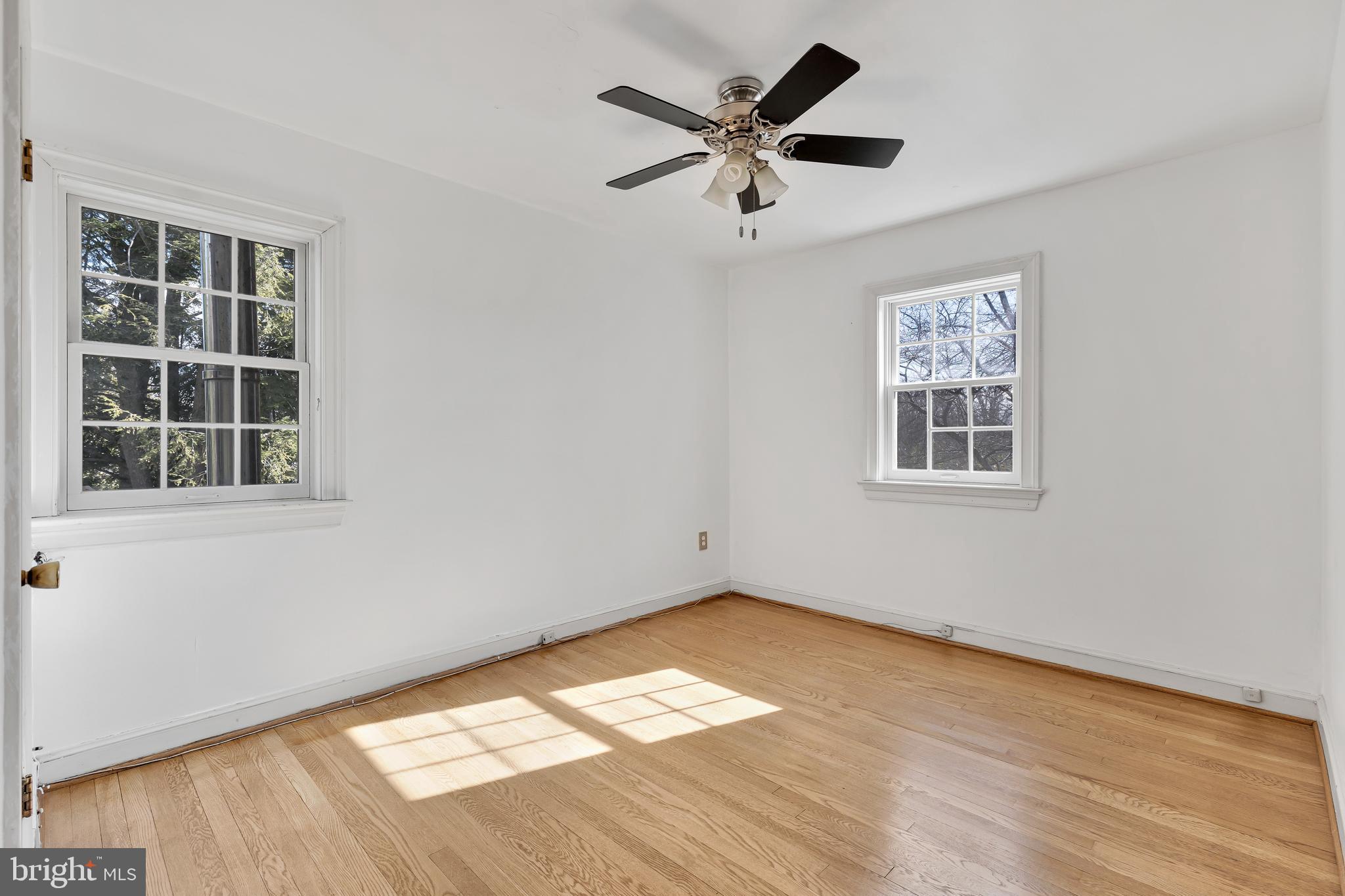 LEEWAY HEIGHTS - Residential Lease