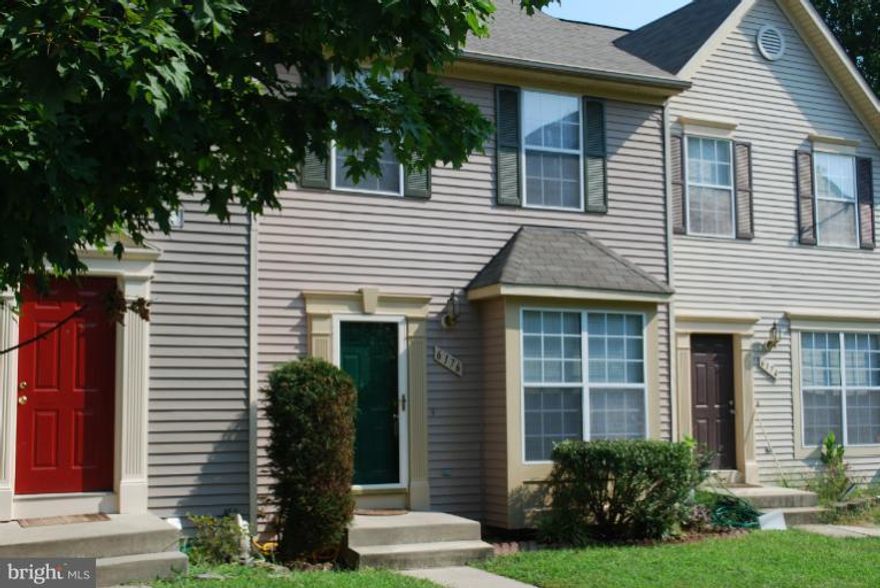 Spotless town home in one of Columbia's most convenient location! Spacious and open LR/DR combo with gleaming hardwood floors, huge eat-in kitchen with oversized pantry, ceramic tile floor and sliders to private deck overlooking trees. Spacious LL Rec Room with walk-out, bonus room, and half-bath. Close to shopping, dining, entertainment, parks and rec. Commuters dream!