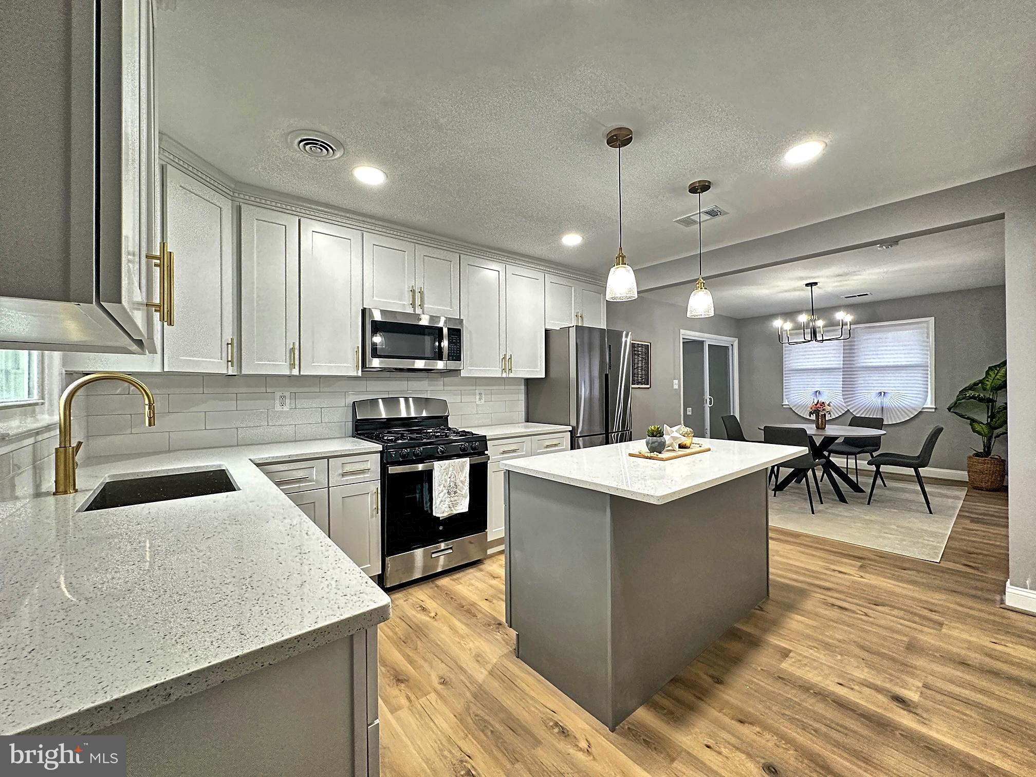 COOLRIDGE ACRES - Residential