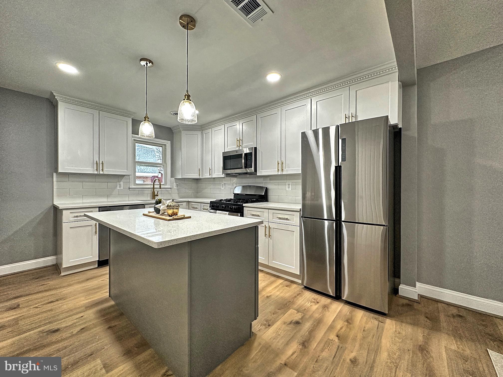 COOLRIDGE ACRES - Residential