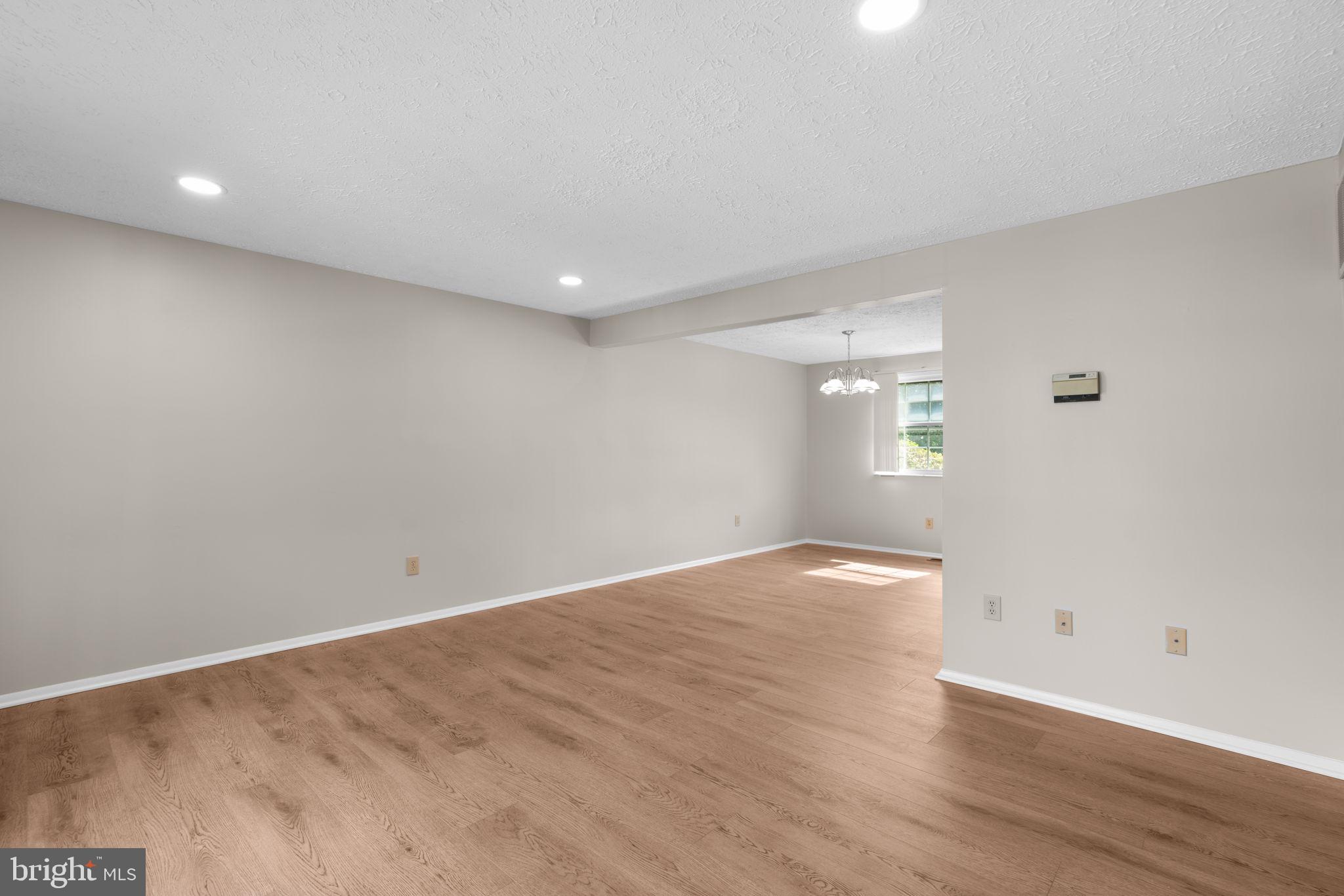 6 GUNNERFIELD COURT