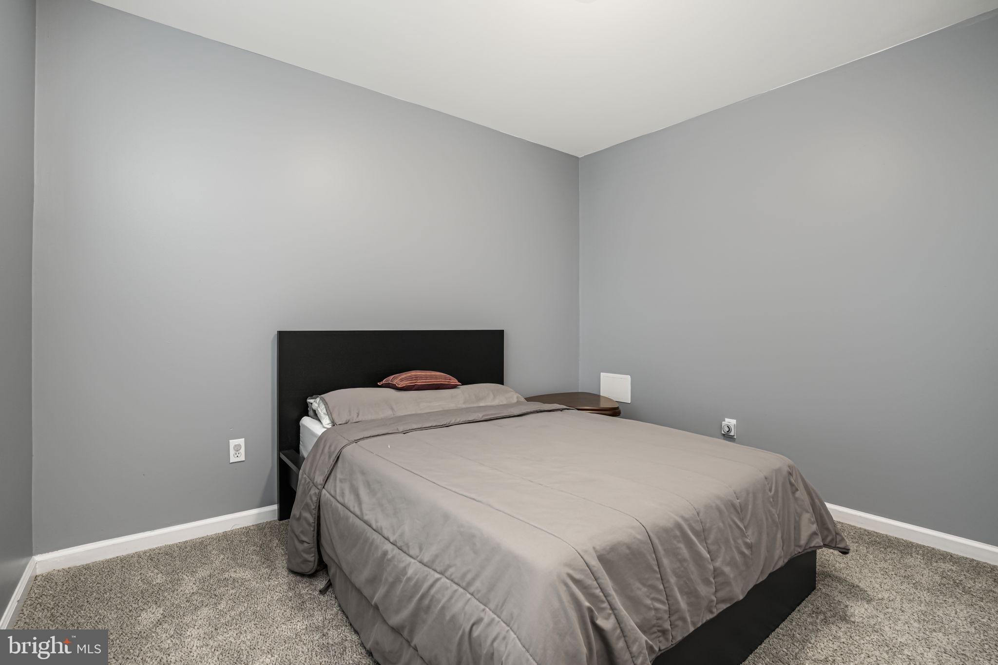 WOODLAND MANOR - Residential