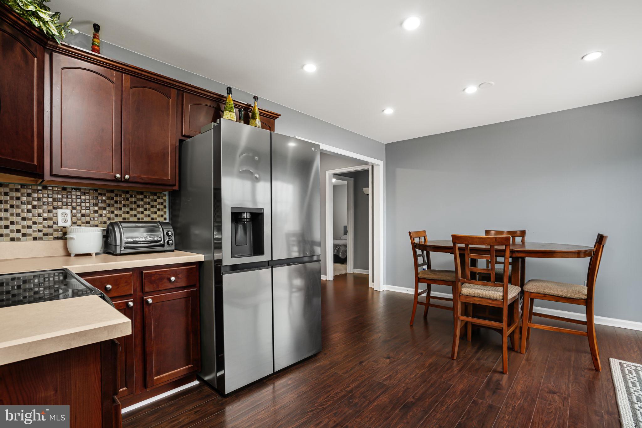 WOODLAND MANOR - Residential