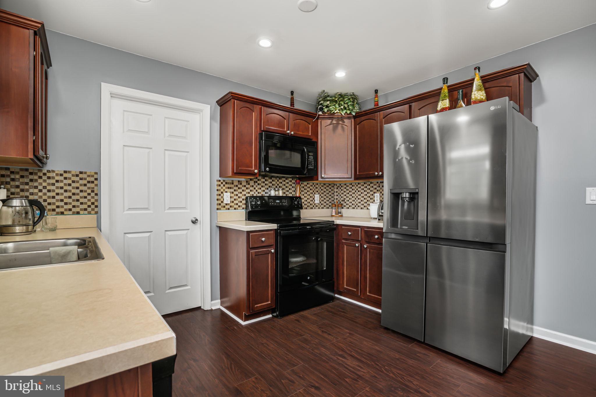 WOODLAND MANOR - Residential