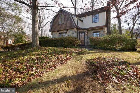 8509 Woodhaven Boulevard, Bethesda, MD MLS: MDMC2166470