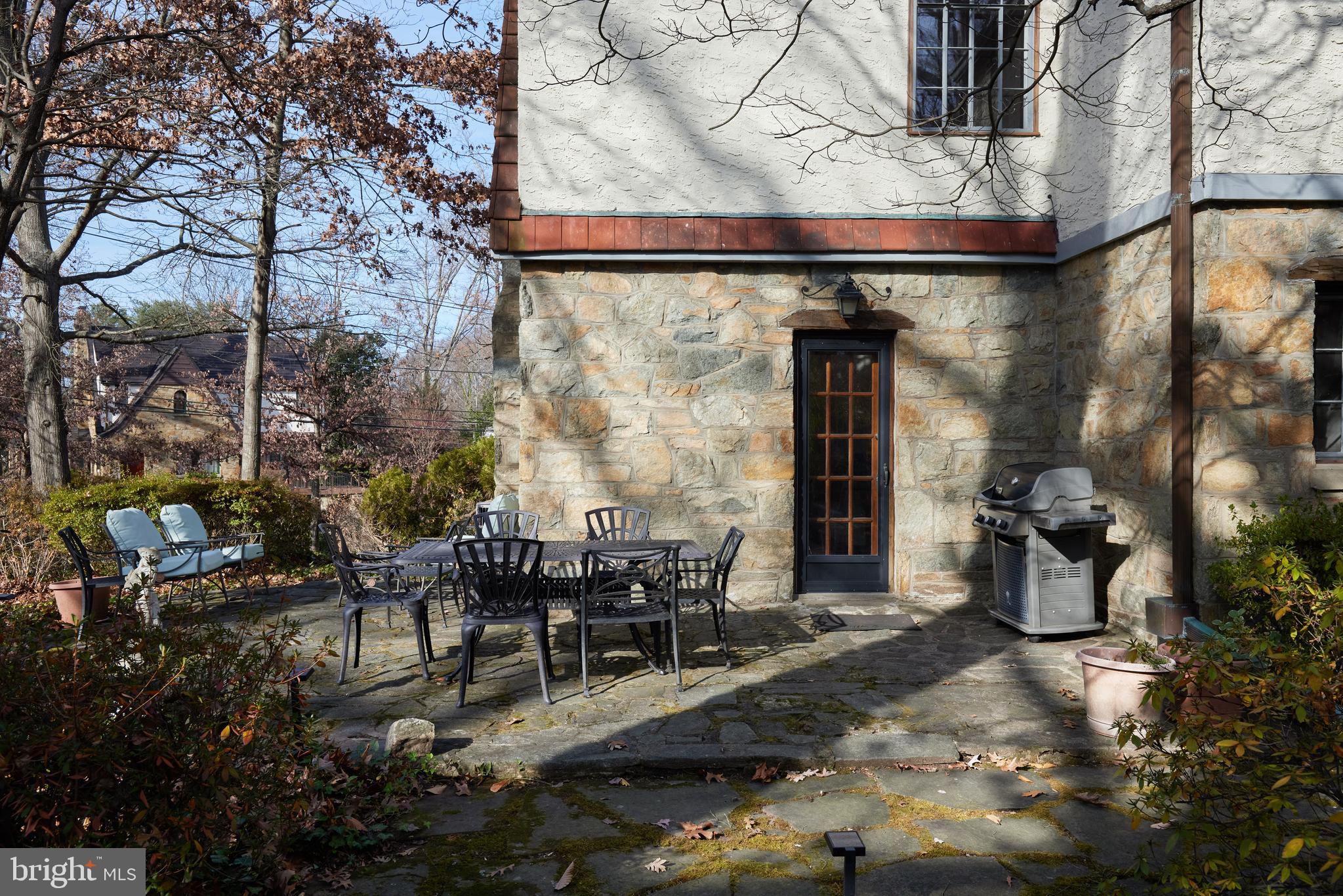 WOODHAVEN - Residential