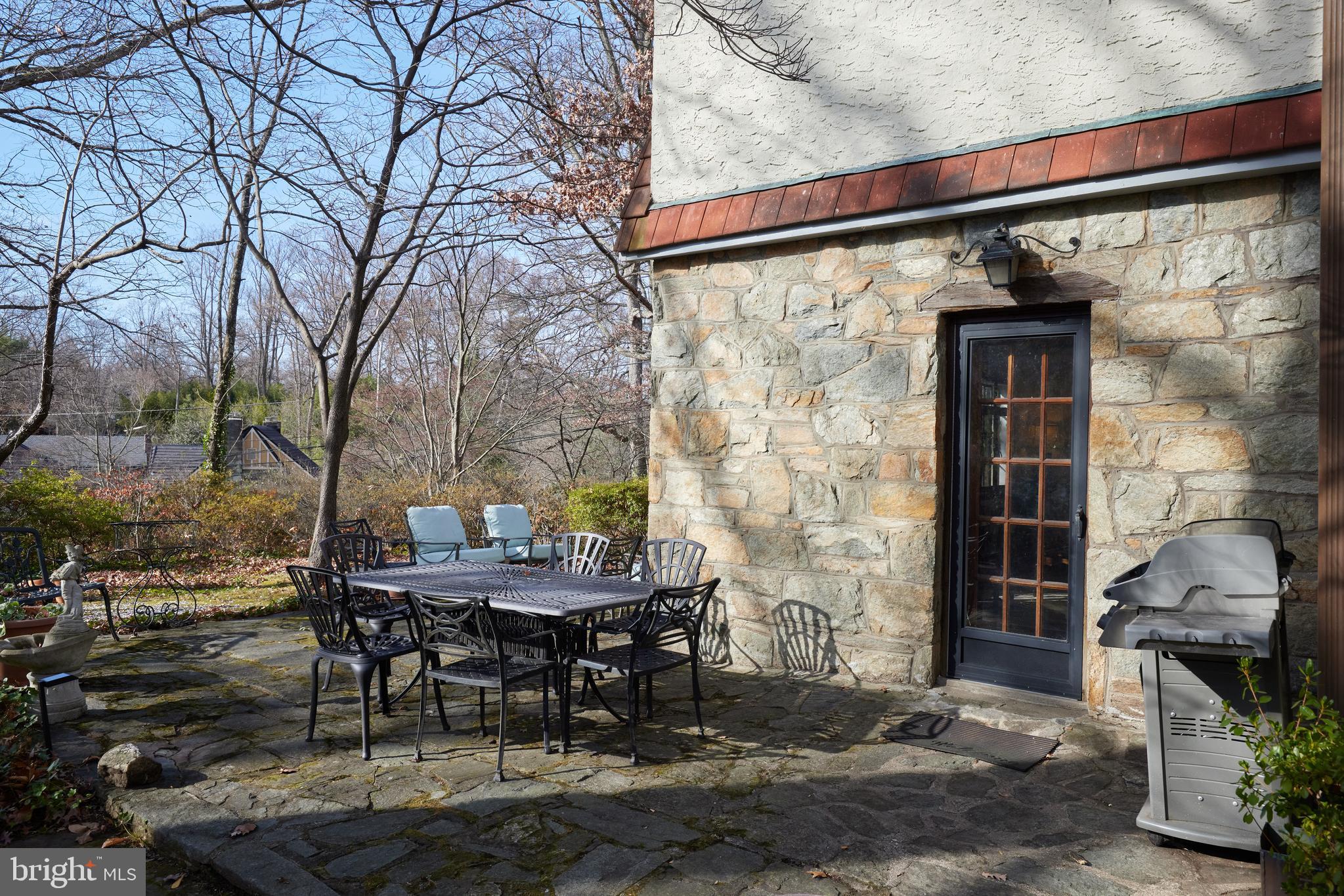 WOODHAVEN - Residential